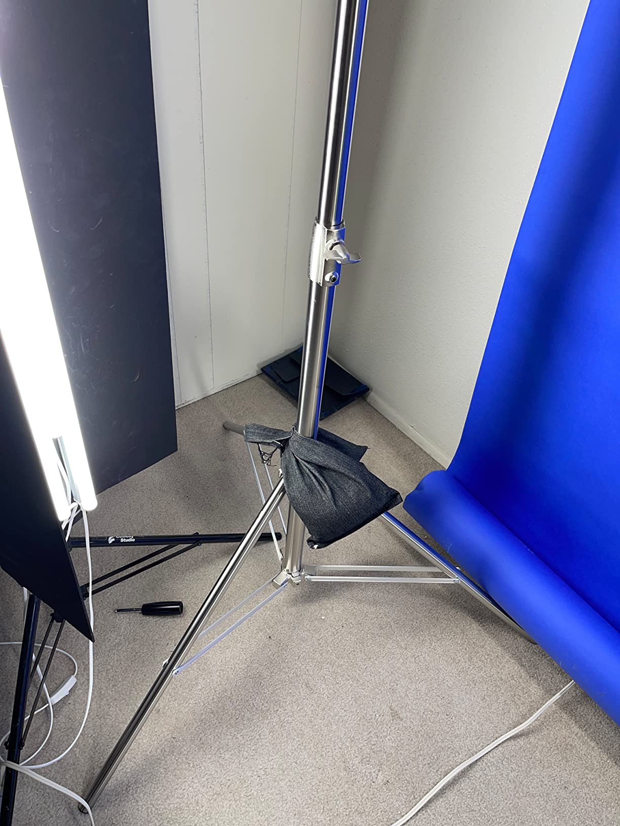 9.2ft Stainless Steel Light Stand, Heavy Duty Photography Tripod | Spring Cushioned Photography Stand with 1/4