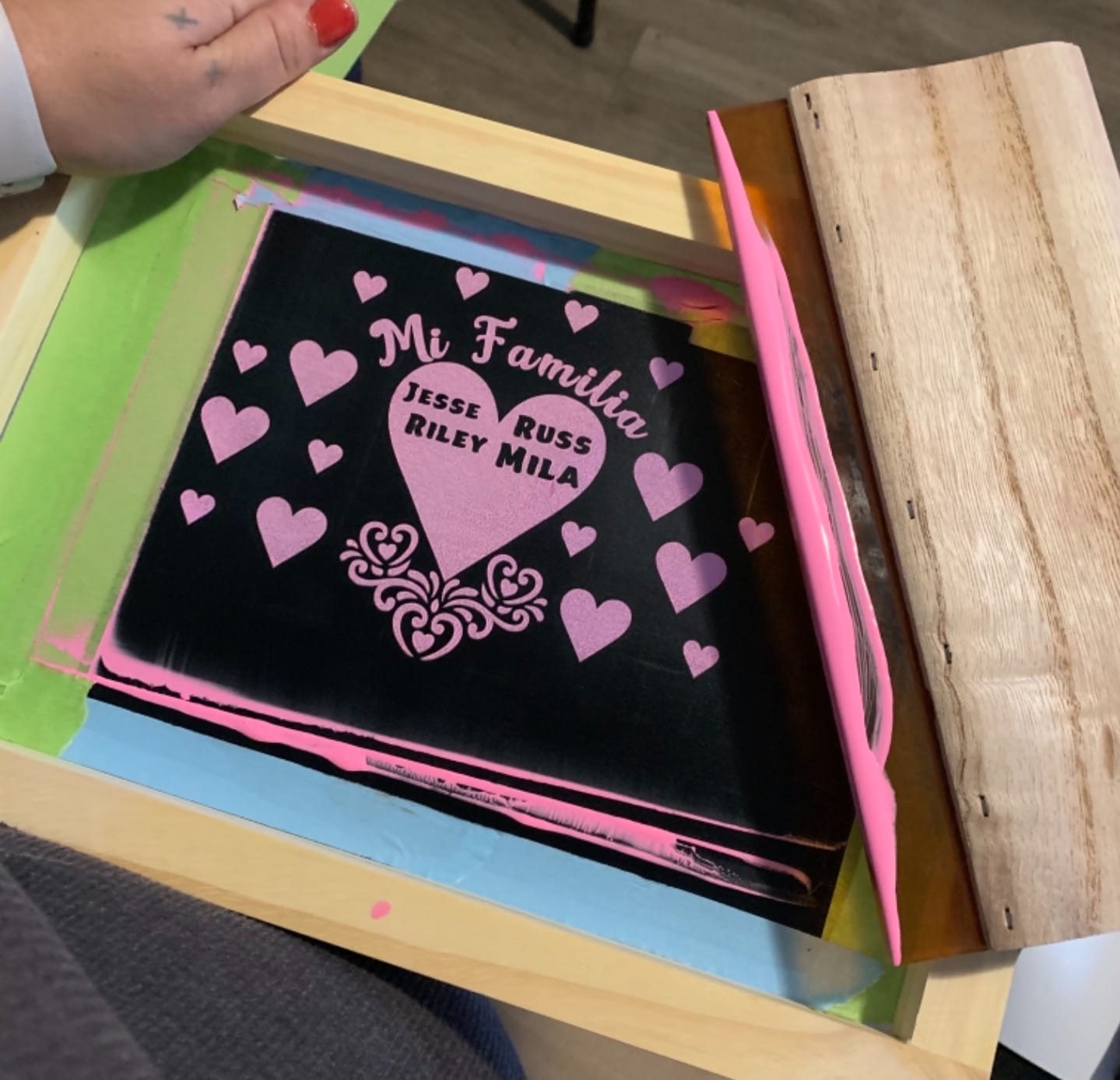Caydo 31 Pieces Screen Printing Starter kit Include 4 Different Size of Wood Silk Screen Printing Frame with 110 Mesh, Squeegees, Inkjet Transparency Film, Ink Knife, Gloves and Mask Tape customer photo 2