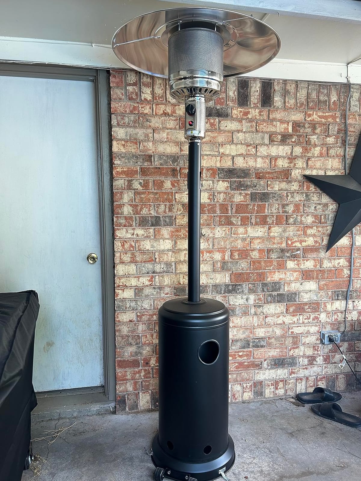 Flash Furniture Sol Patio Outdoor Heating-Bronze Stainless Steel 40,000 BTU Propane Heater with Wheels for Commercial & Residential Use-7.5 Feet Tall customer photo 1
