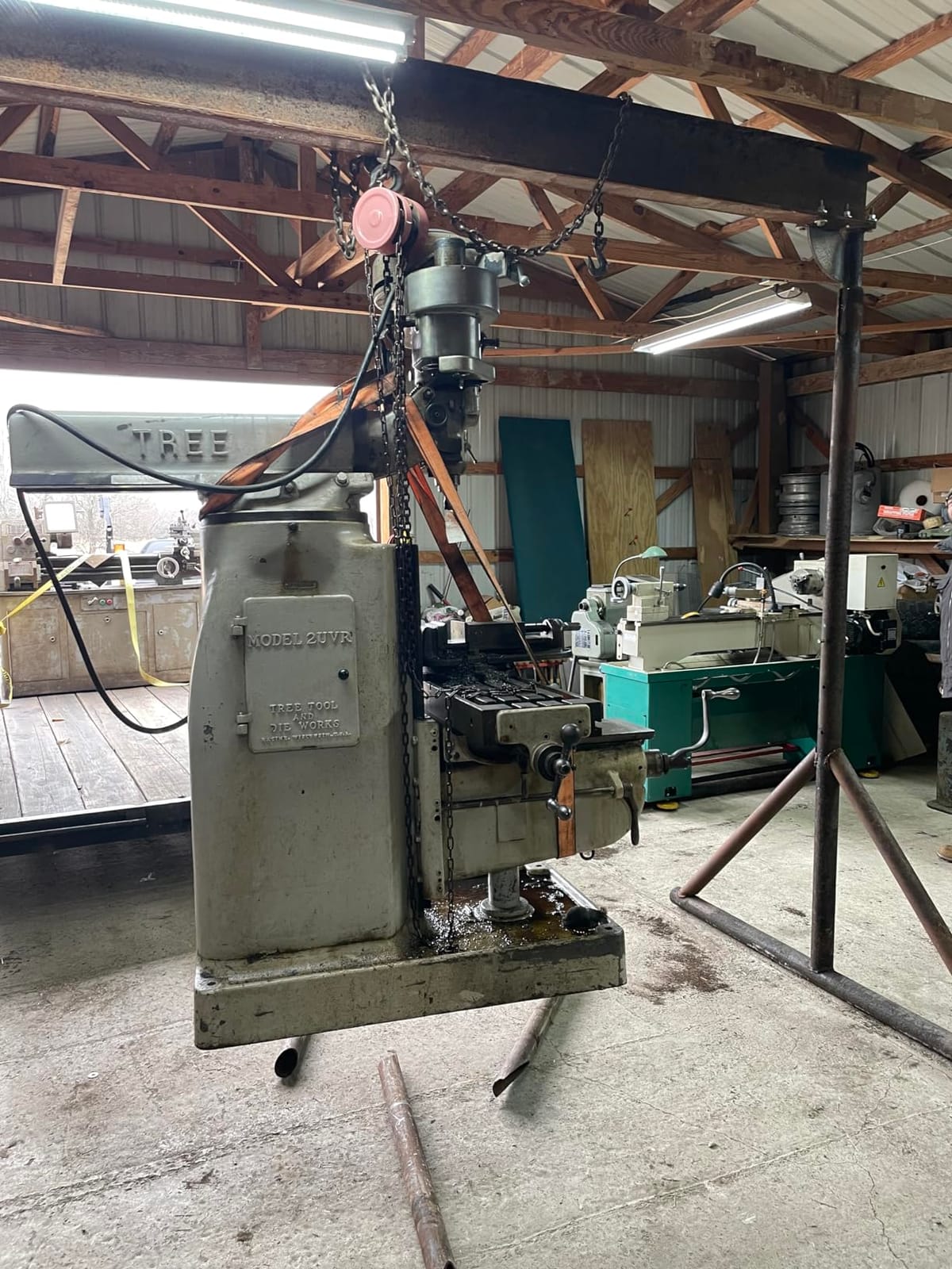 Manual Chain Hoist | 1 Ton/2000 lbs Capacity | 10' Lift | 2 Hooks | Manual Hand Lift Steel Chain Block Hoist (1T) customer photo 2