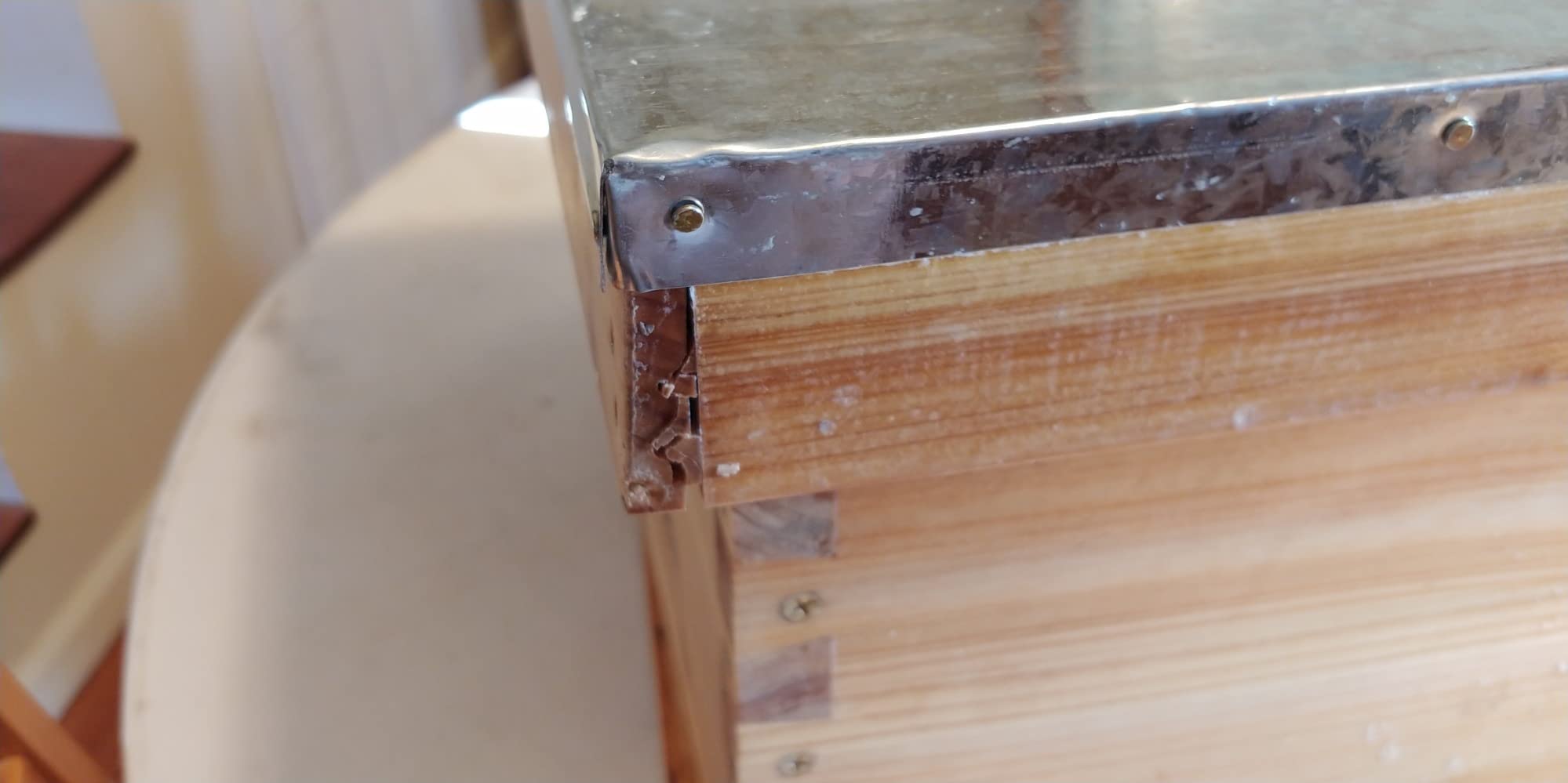 BeeCastle 10-Frame Bee Hives and Supplies Starter Kit, Beehive Kit Dipped in Beeswax, Bee Keeping Supplies-All Beginners Kit Includes Beekeeping Supplies Tool Set and Bee Suit. customer photo 2