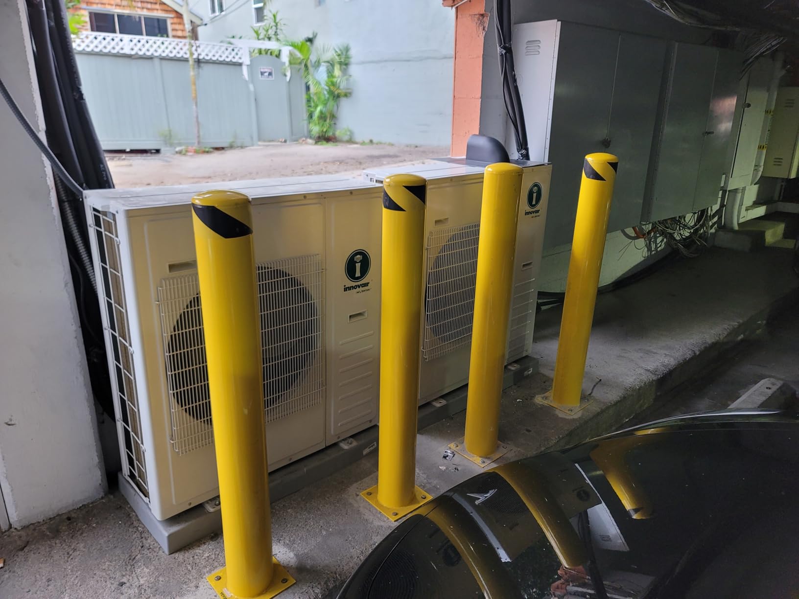 VEVOR Safety Bollard, 48 Inch Height Bollard Post, 5.5 Inch Diameter Steel Pipe Safety Bollard Post, Yellow Steel Bollard, Steel Safety Bollard with 8 Anchor Bolts, Perfect for Traffic-Sensitive Area customer photo 1