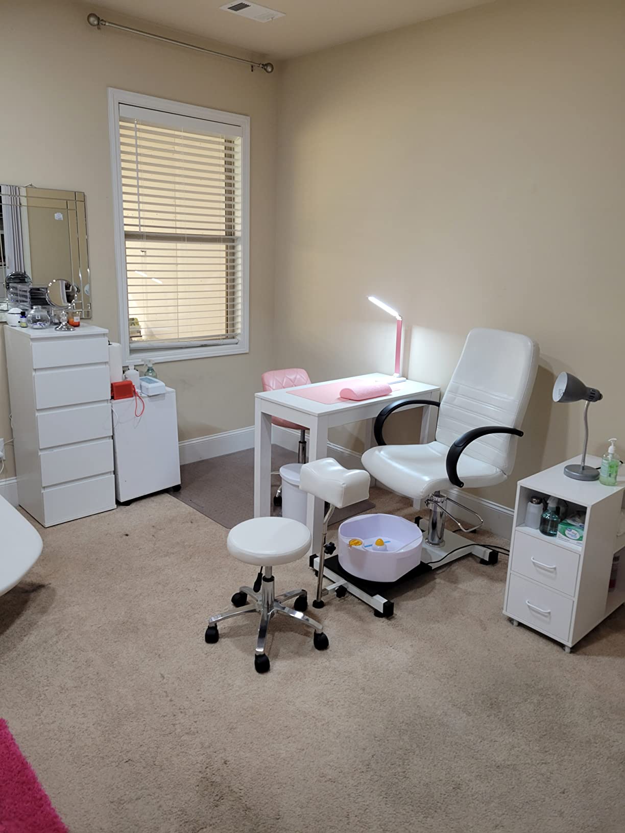 OmySalon Pedicure Chair White with Stool & Bubble Massage Foot Bath, Hydraulic Pedi Chair for Nail Tech, Beauty Spa Salon Unit Station Technician Supplies customer photo 1