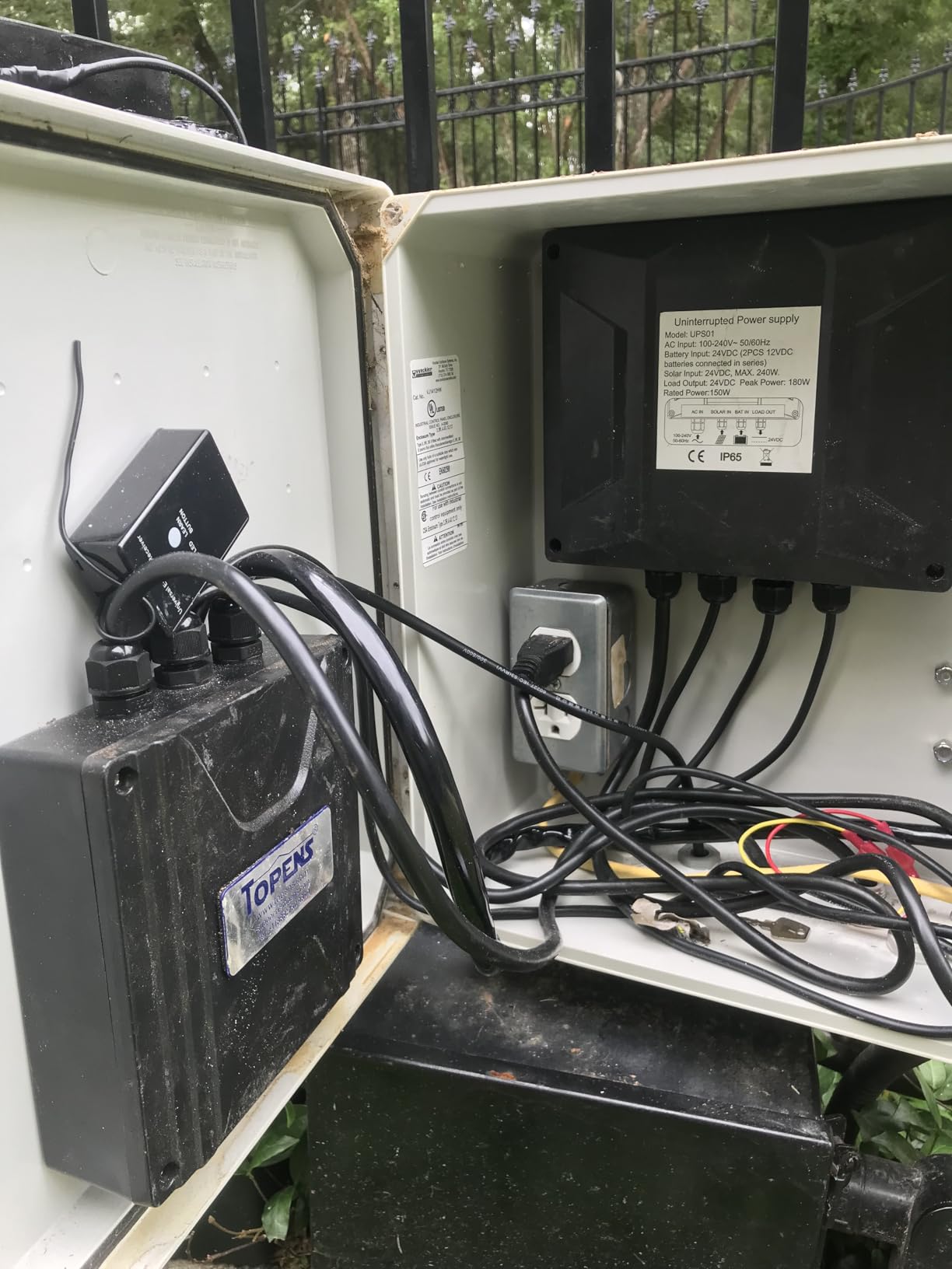 TOPENS AT12132S Solar Dual Swing Gate Opener Heavy Duty Automatic Gate Motor for Double Swing Gates Up to 18ft per Arm customer photo 2