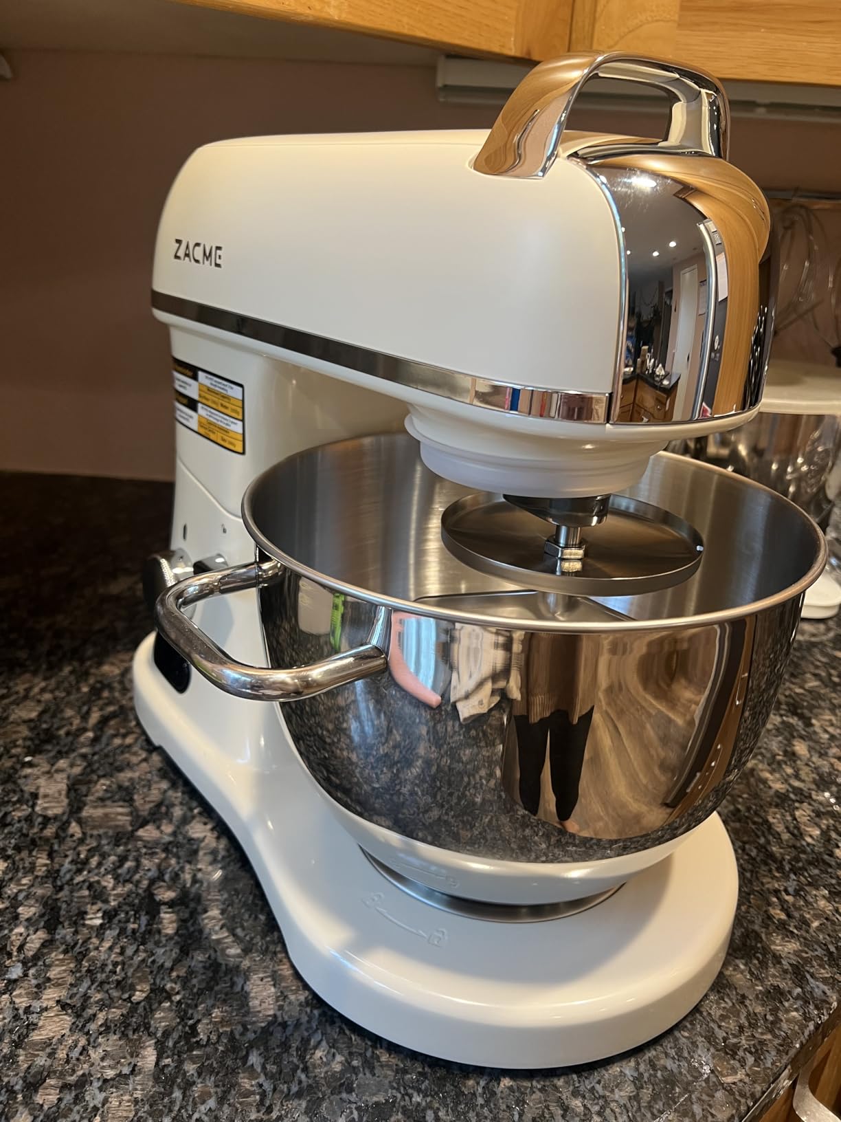 8.4QT Commercial Stand Mixer 800W with Aluminum Die Casting Meets the Standard of NSF/ANSI 8-2023, Mixers Kitchen Electric Stand Mixer with Stainless Steel 8L Bowl, Dough Hook, Whisk and Beater customer photo 1