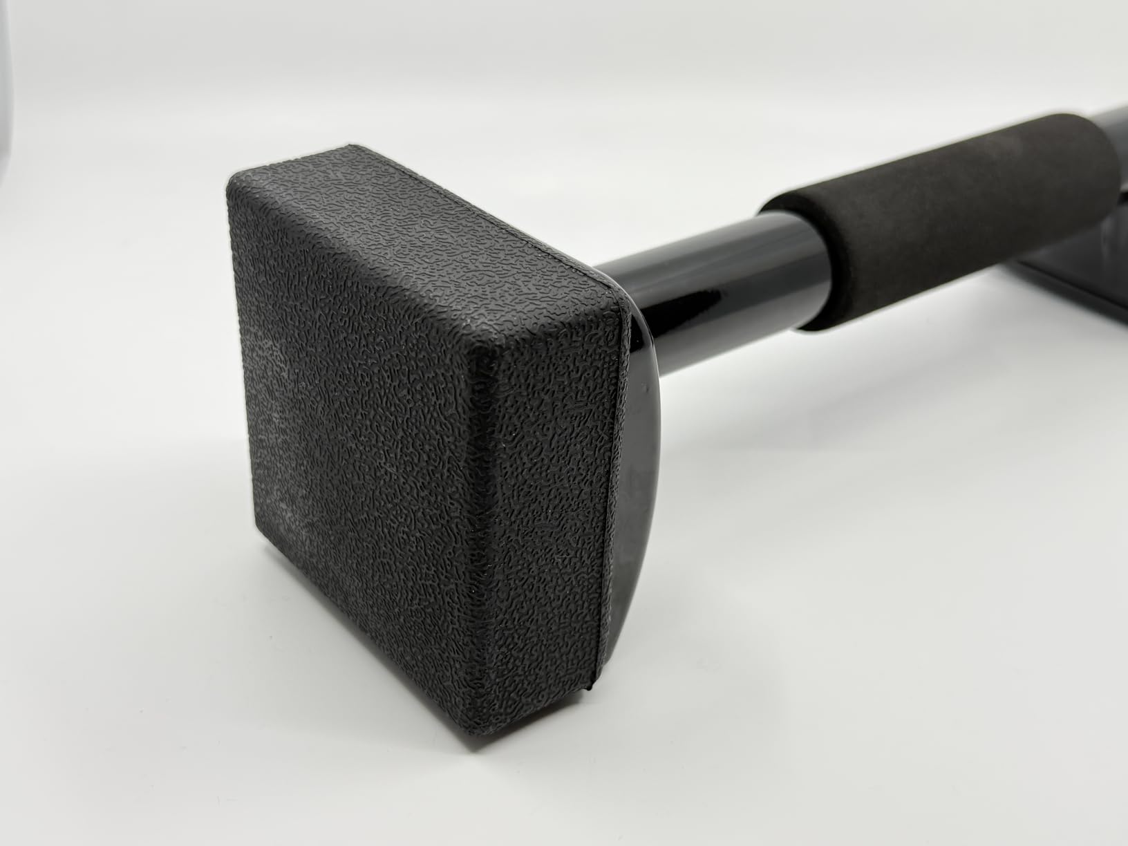MARSHALLTOWN Knee Kicker, Contractor Grade Carpet Stretcher | Stretches Carpet Over Tack Strip Tight, Soft Grip Handle, Foam Knee Pad, Pro Carpet Stretcher. EKK customer photo 2