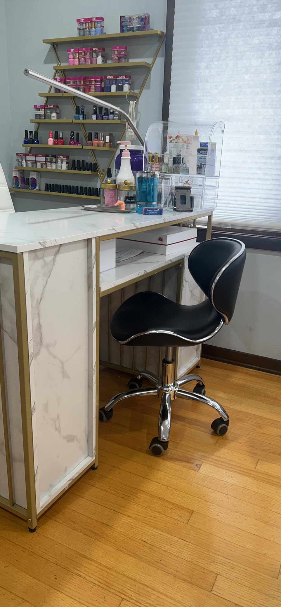 Minewill Pedicure Chair for Nail Tech, Heavy Duty Metal Base for 400 Lbs | 2 In Adjustable, Ergonomic Back Support, Rolling Swivel, Soft Sitting, Perfect for Massage Salon Spa Medical Tattoo, White customer photo 1