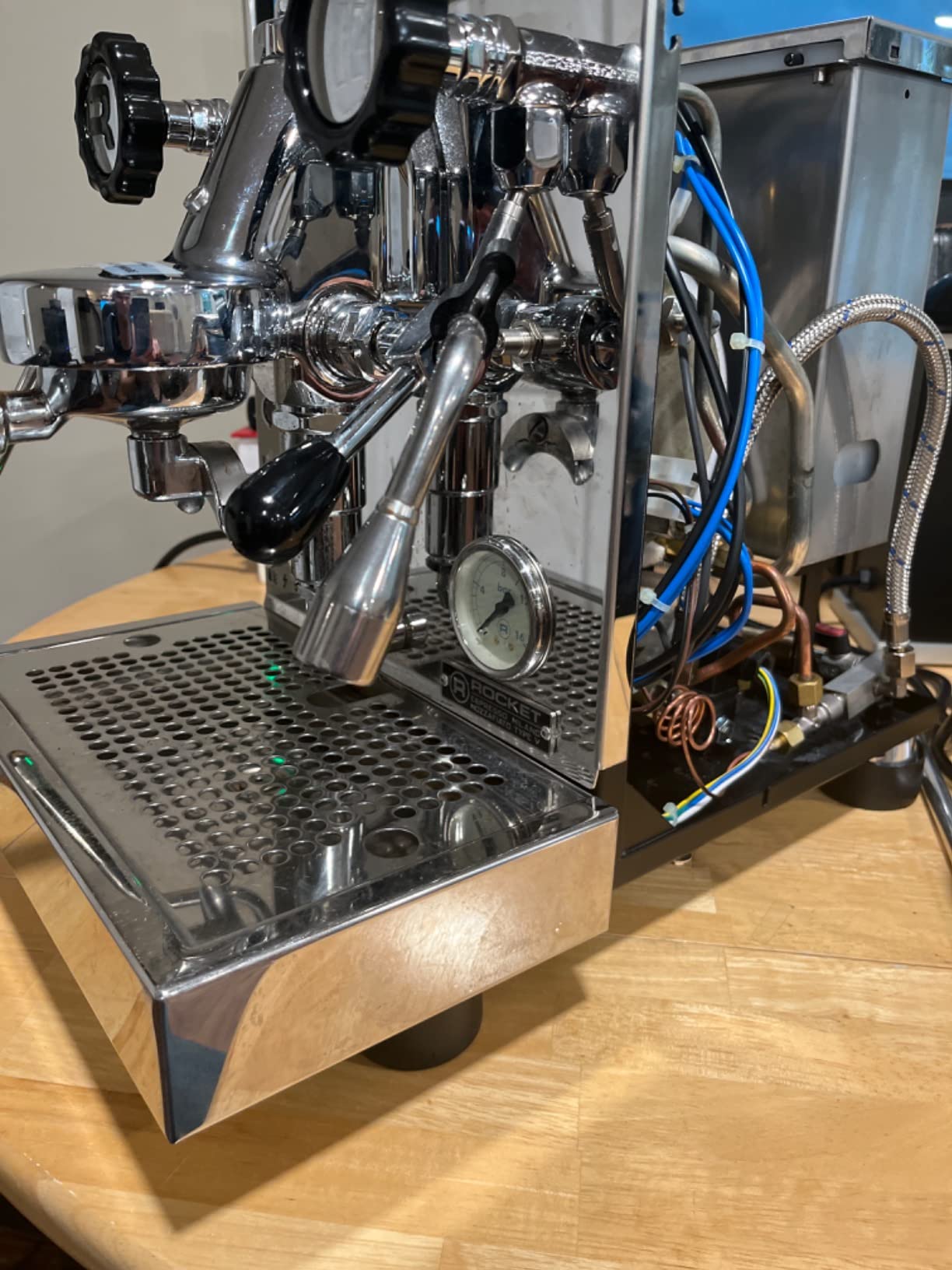 Rocket Espresso Appartamento Nera Espresso Machine | E61 | Heat Exchanger | Black/White customer photo 2