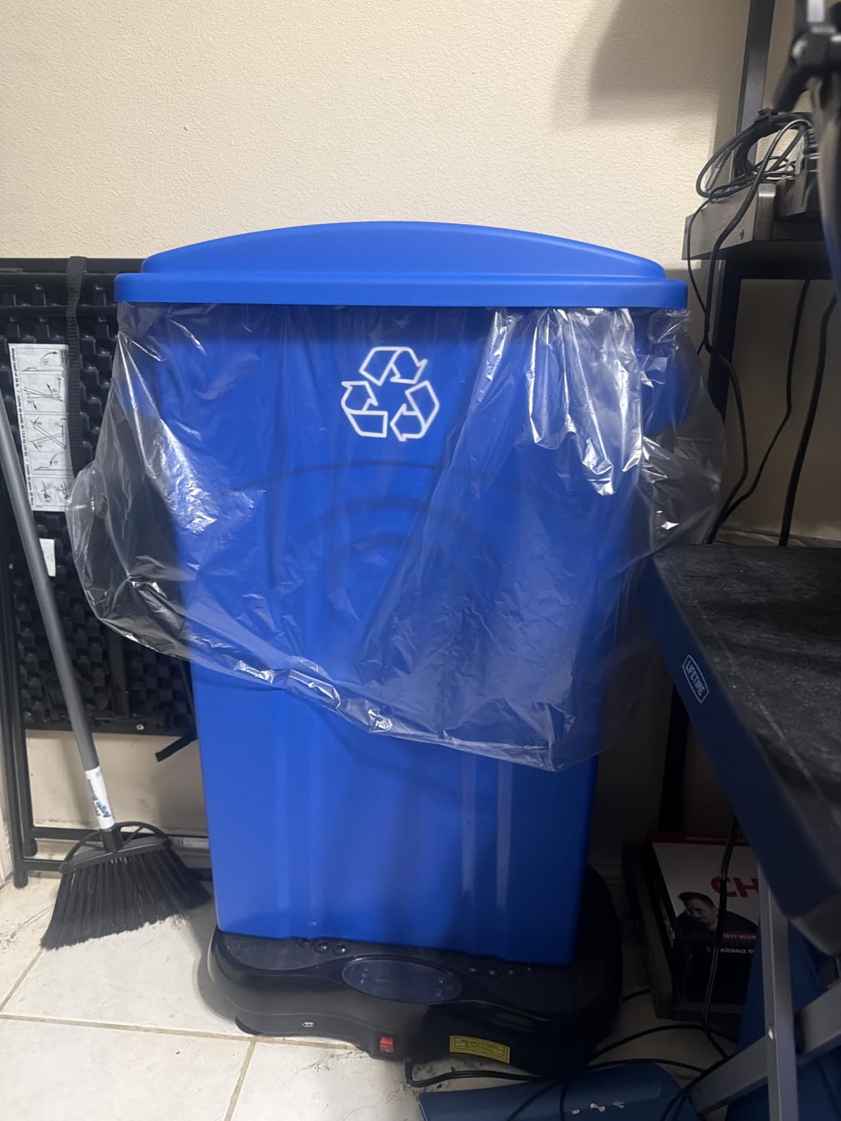 United Solutions Highboy Recycling Container, 23 Gallon, Space Saving Slim Profile and Easy Bag Removal for Indoor or Outdoor use, Recycle Blue, Plastic customer photo 2