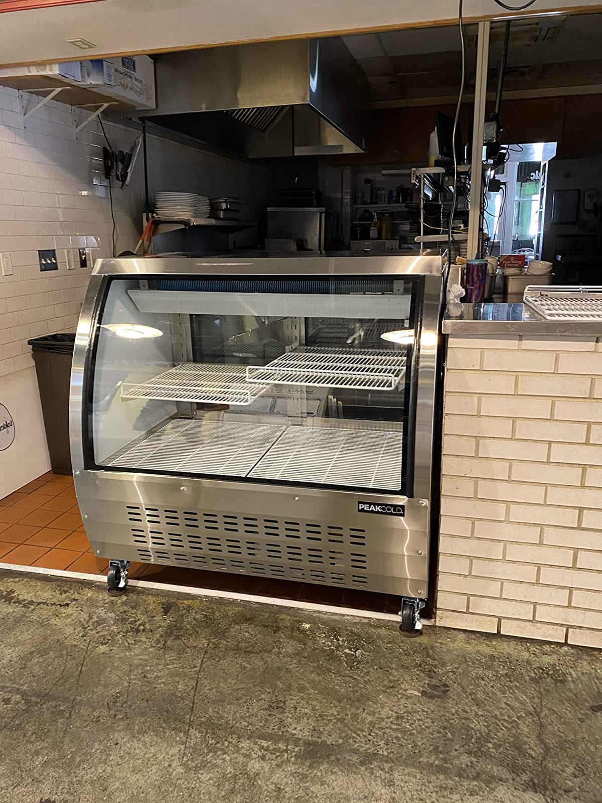 Small Curved Glass Deli Case - 36