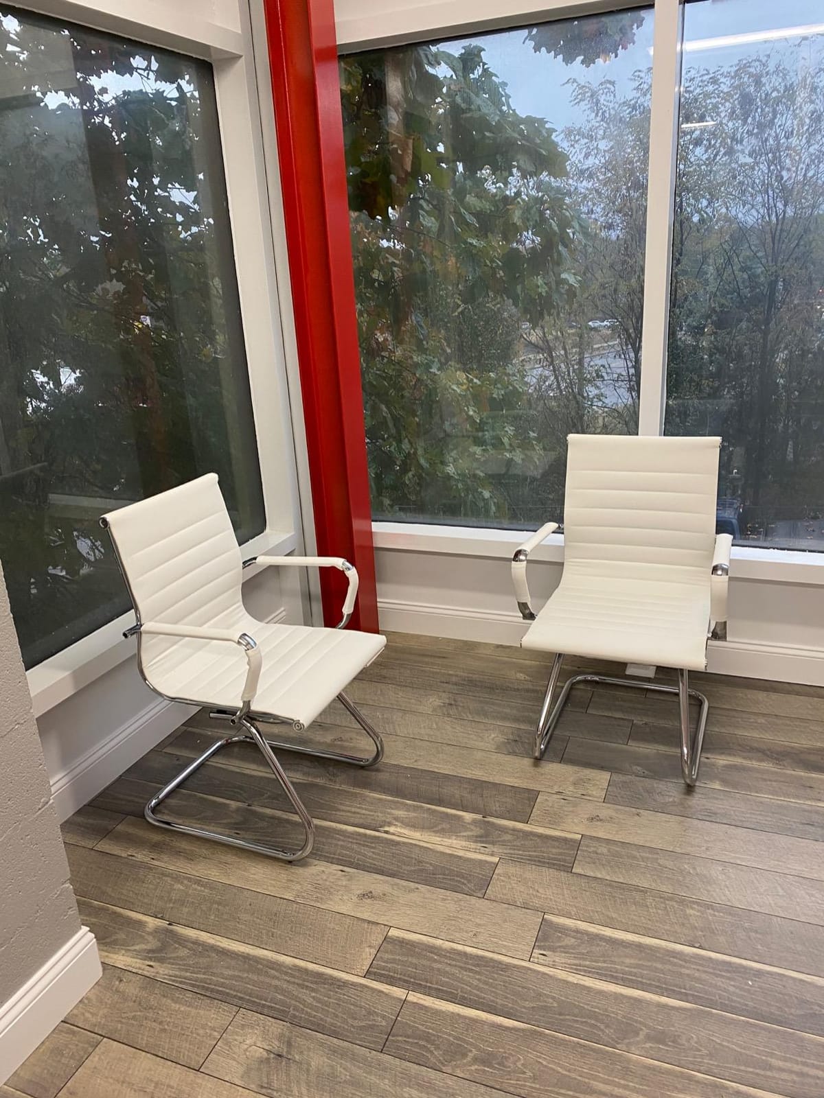 Conference Room Chairs Set of 6, Waiting Room Chairs with Arms, Faux Leather Reception Chairs No Wheels, Office Guest Chairs with Mid Back Support and Chrome Sled Base, Cafe customer photo 1
