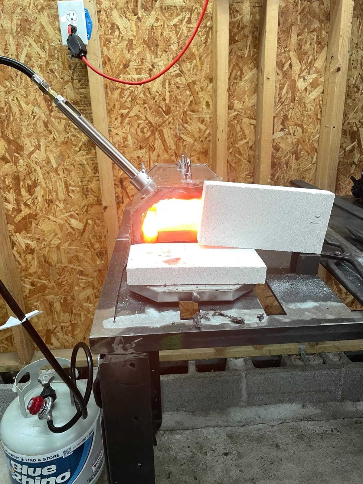 1 Burner Propane Blacksmith Forge Kit, 2600°F Metal Forge | Single Burner, Stainless Steel, Double Doors, Knife Making, Farrier Tools customer photo 2