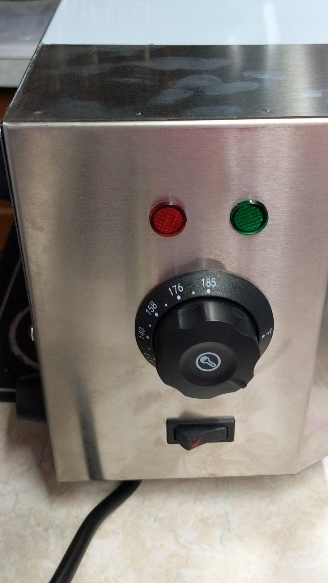 WICHEMI Chocolate Tempering Machine Chocolate Melter Warmer 2 Tanks 9lbs customer photo 2