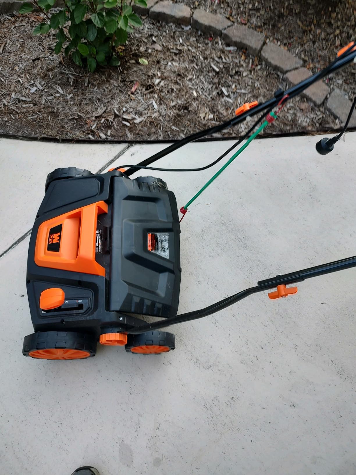 WEN 15-Inch 13-Amp 2-in-1 Electric Dethatcher and Scarifier with 12-Gallon Collection Bag (DT1315) customer photo 2