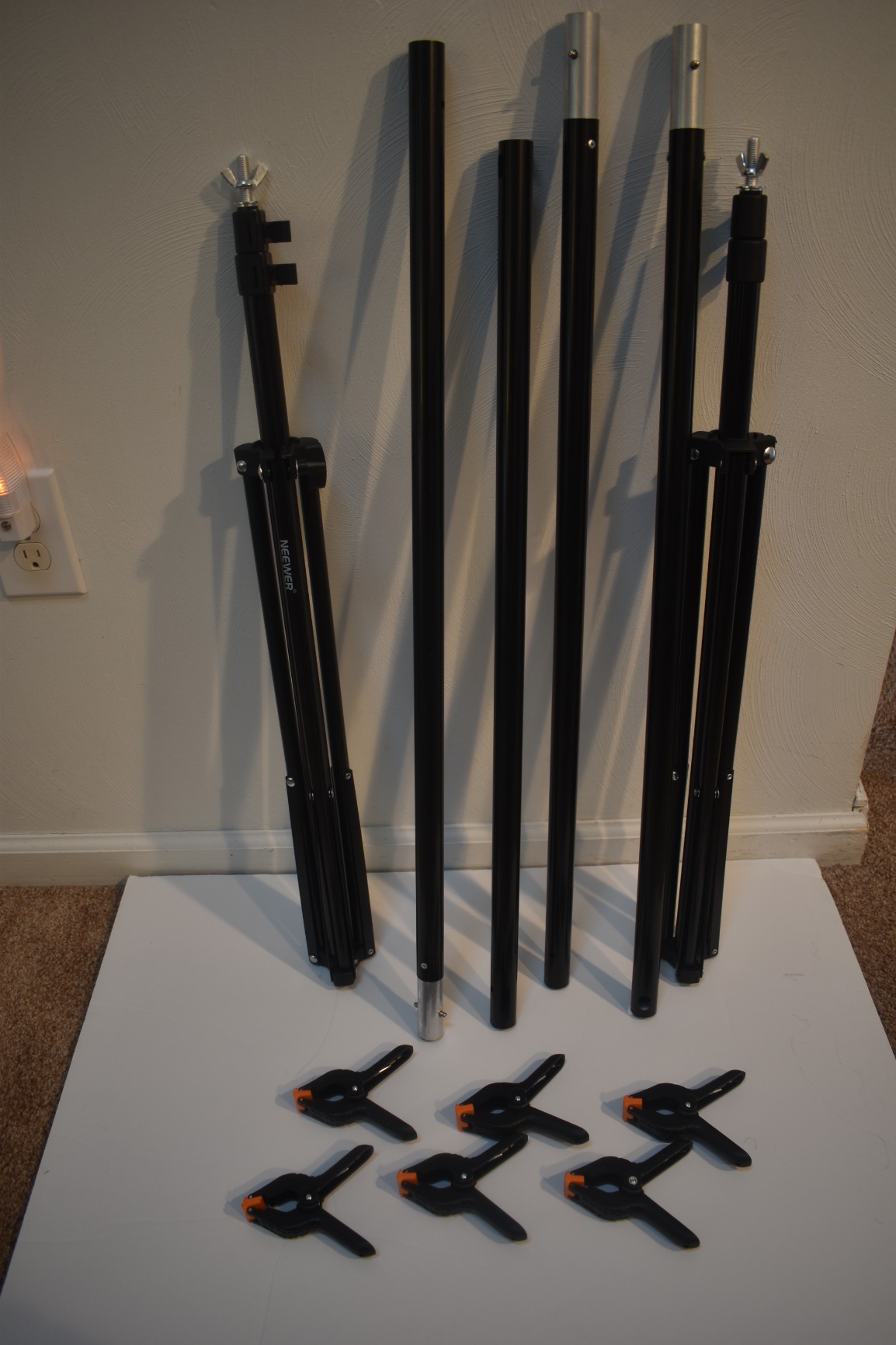 NEEWER 8.5x10ft Adjustable Backdrop Stand Kit, Photography Background Support System with 4 Crossbars, 6 Spring Clamps, 6 Backdrop Clips, 2 Sandbags, and Carrying Bag for Photo Video Party Ceremony customer photo 2