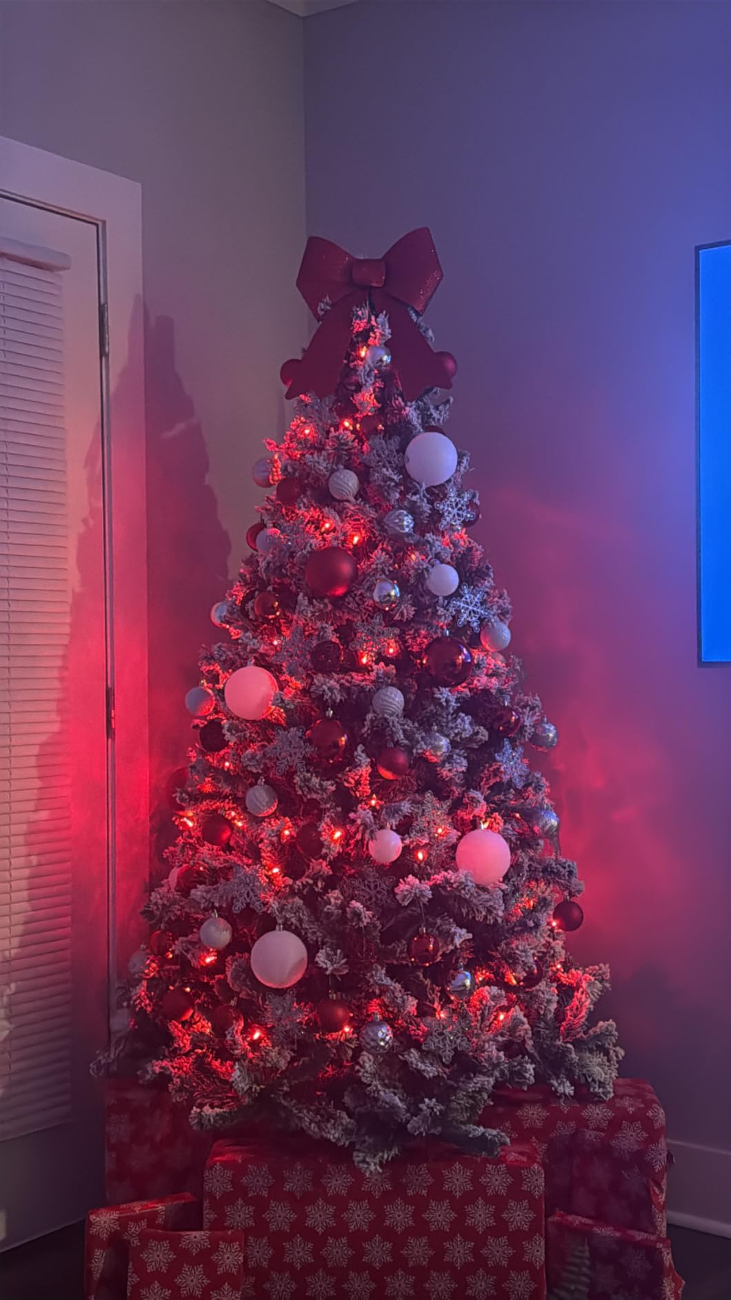 Best Choice Products Artificial Flocked Christmas Tree, 4.5ft Premium Unlit Pine Holiday Decor w/Full Branches, Metal Stand - Green customer photo 2
