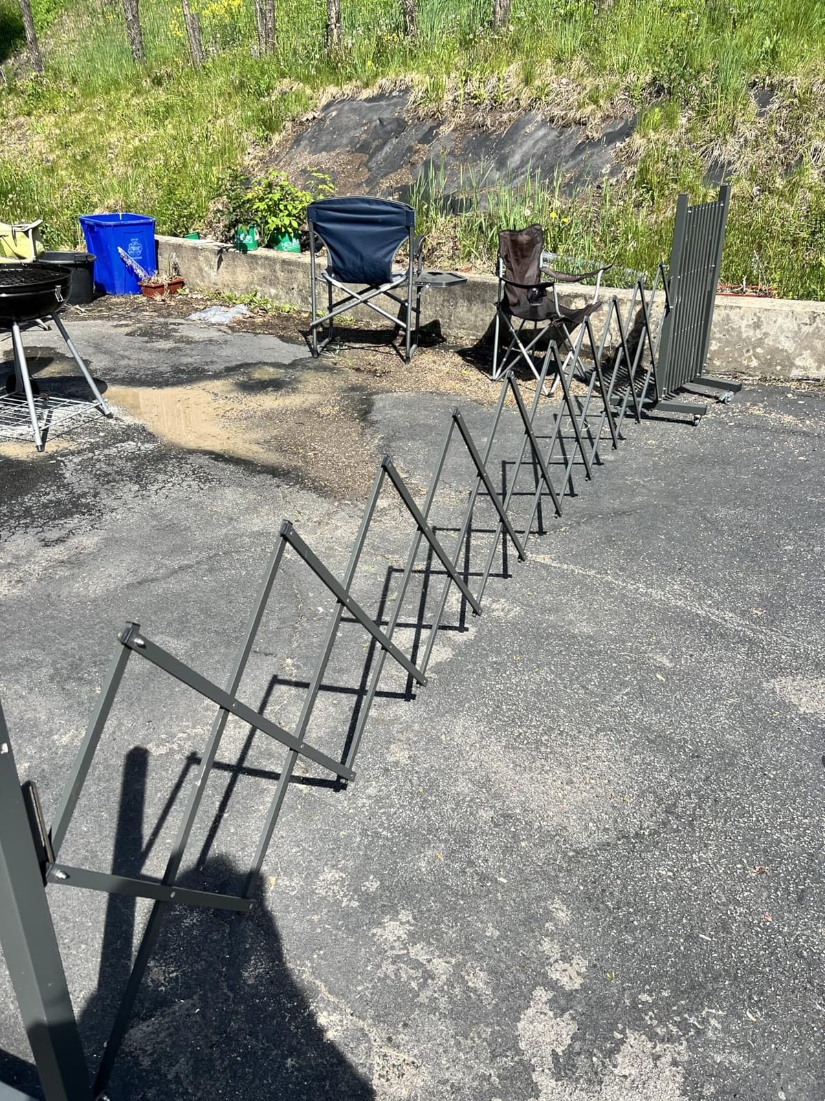 GYMTIME Industrial Expandable Metal Barricade, 16 Feet, Easily Assembled Safety Barrier with Casters customer photo 1