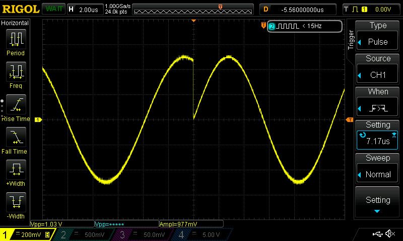 UNI-T UTG932E Function Generator Arbitrary Waveform Signal Generator | 30MHz, Dual-Channel, 200MSa/s, 14 Bits, Frequency Meter customer photo 1