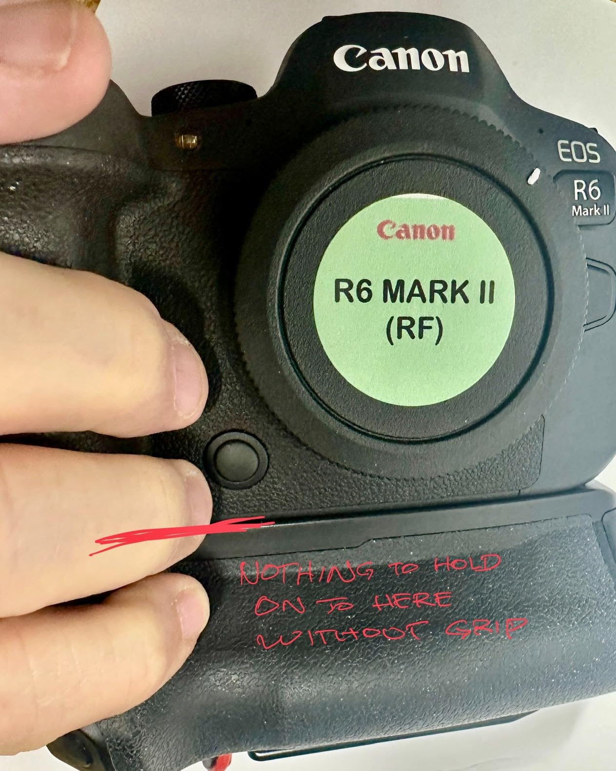 NEEWER Battery Grip Replacement for BG-R10 Compatible with Canon EOS R5 R5C R6 R6 Mark II Mirrorless Cameras, Powered by LP-E6/LP-E6N/LP-E6NH Batteries for Stable Vertical Shooting customer photo 1
