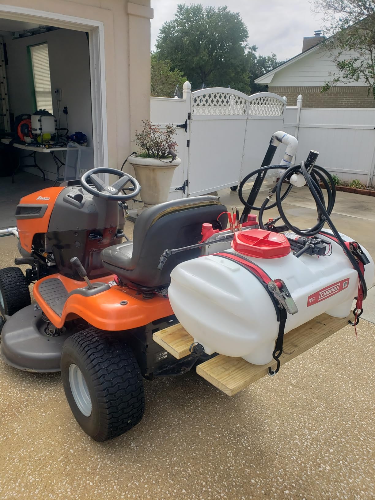 CHAPIN 8-Gallon ATV Spot Sprayer, 12V Pump for Easy Spraying | Chemical-resistant tank; ideal for ATV and UTV spraying customer photo 2