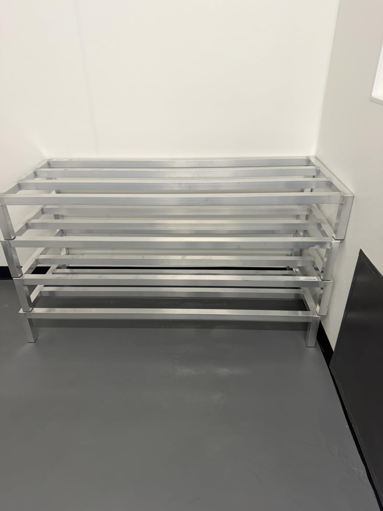 60'' x 20'' x 8'' Aluminum Welded NSF Certified Dunnage Rack - 1740 lb. Capacity, for Restaurant, Storage, Warehouse, Garage customer photo 2