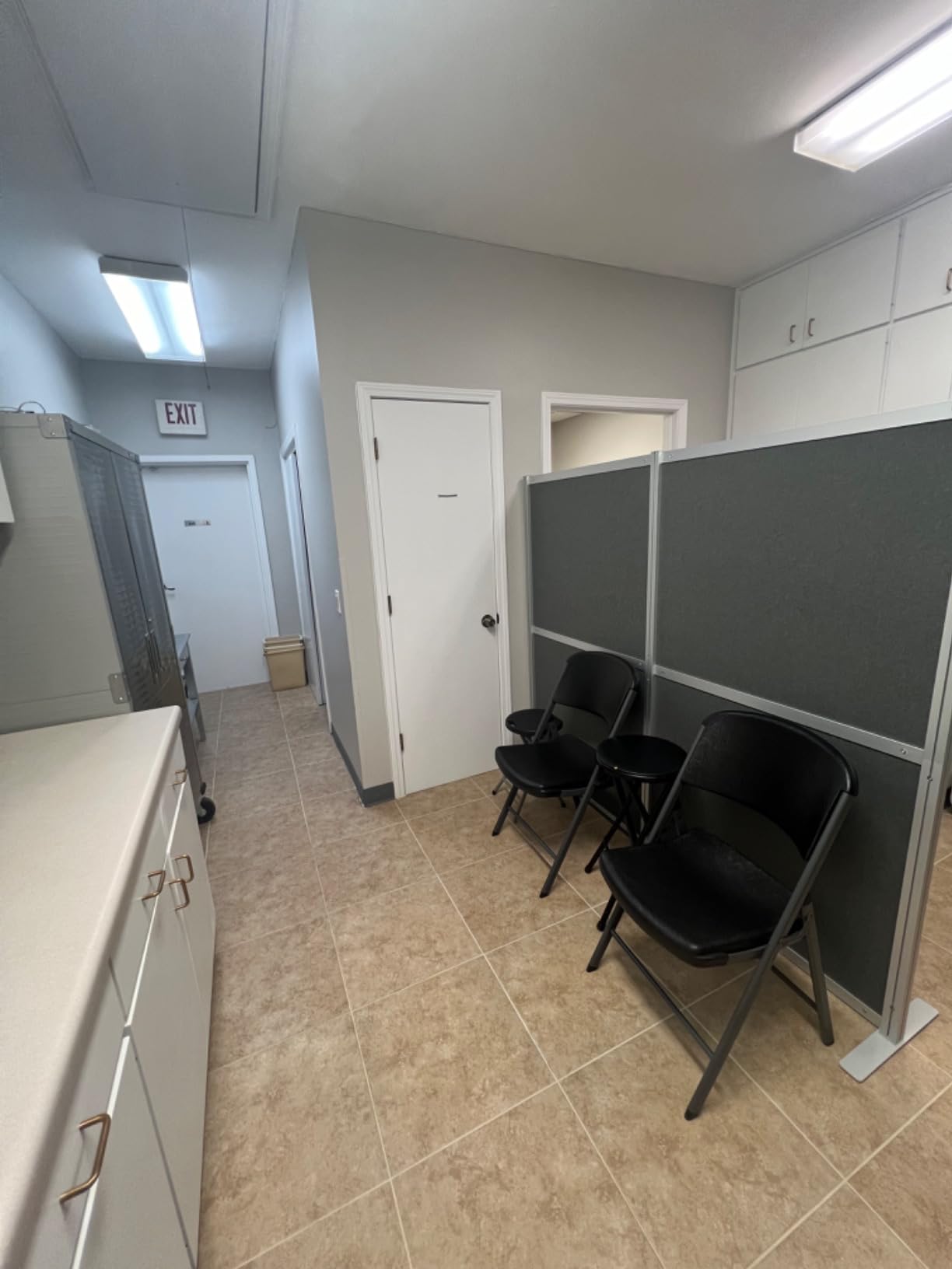 VIVO Dark Gray 66 inch High Corner Privacy Panel, PP-MWS63D-L | L-Shape Modular Wall System, 3 PET Panels, Modern Professional Office Cubicle Dividers, Privacy-Screen, Silver Frame customer photo 2