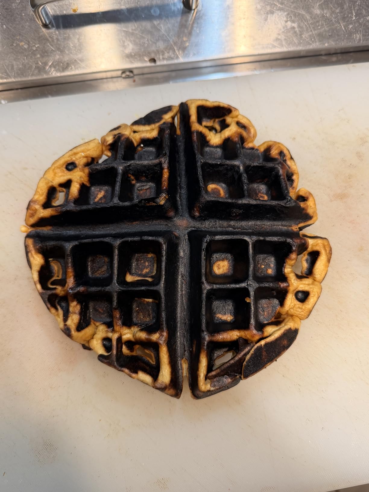 VEVOR Commercial Waffle Maker, 1300W Round Waffle Iron, Non-Stick Rotatable Waffle Baker Machine With 122-572℉ Temp Range and Time Control, Teflon-Coated Baking Pan Stainless Steel Body 110V customer photo 1
