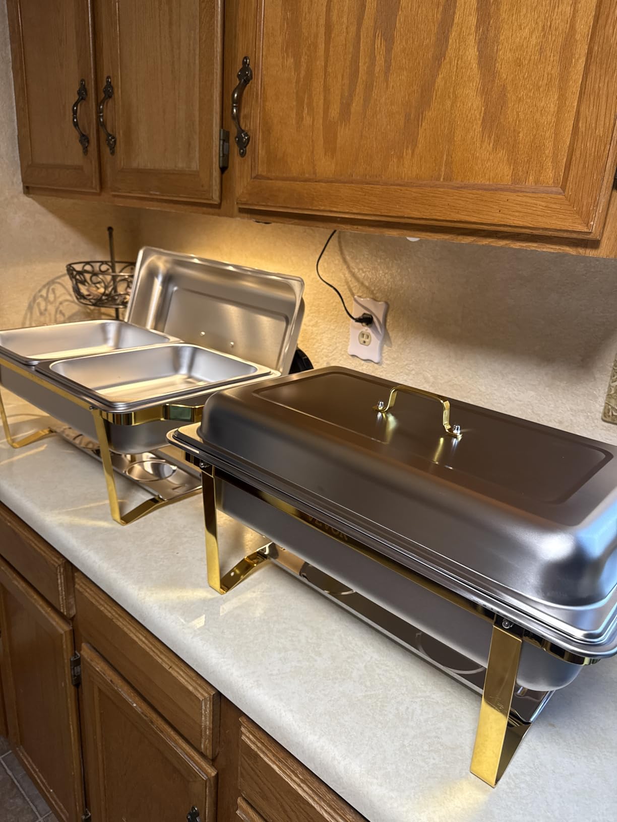 VEVOR Chafing Dish Buffet Set, 8 Qt 4 Pack, Stainless Chafer with 4 Full Size Pans, Rectangle Catering Warmer Server with Lid Water Pan Folding Stand Fuel Tray Holder Spoon Clip customer photo 2