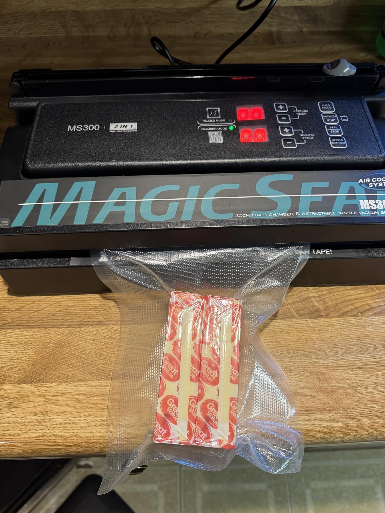MAGIC SEAL Commercial Dual Mode Vacuum Sealer - for Textured & Smooth/Mylar Bags, 190W Food Sealer Vacuum Packing Machine with Auto Cooling System, Adjustable Air & Seal Settings -MS300 customer photo 1