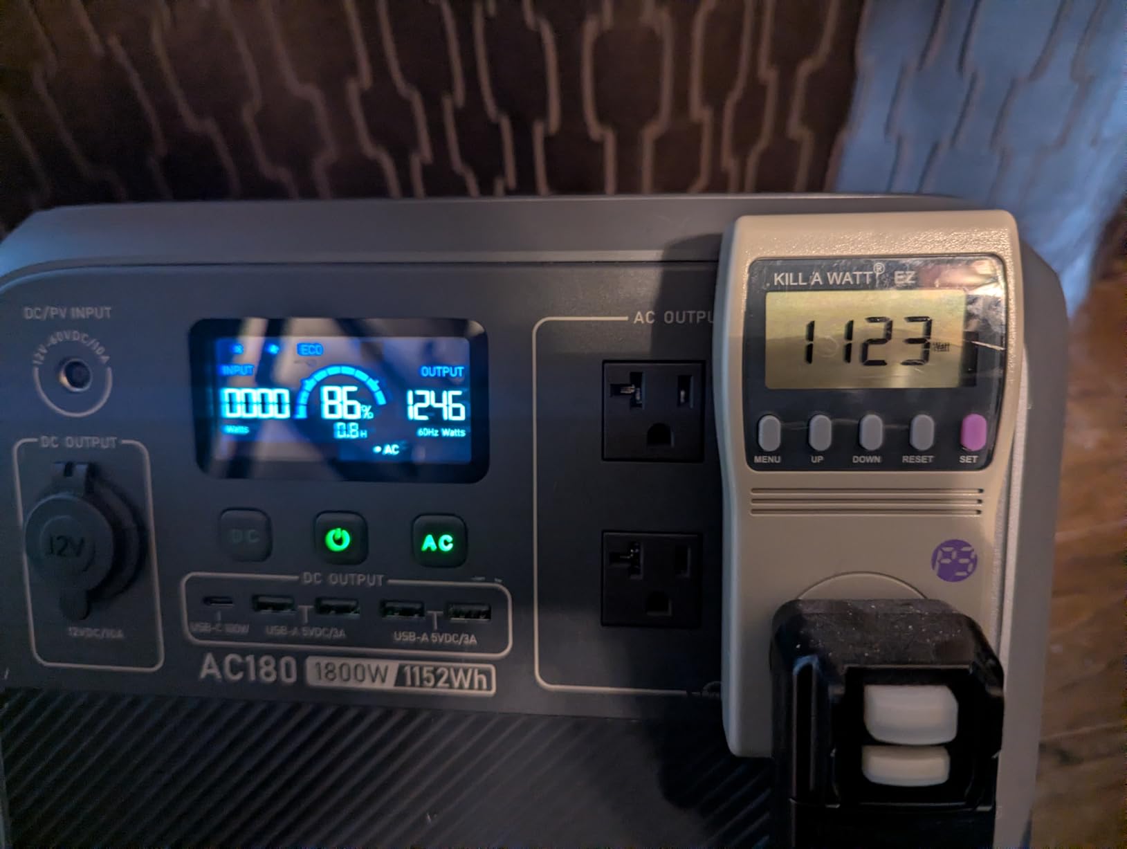 BLUETTI AC180 Portable Power Station 1152Wh 1800W LiFePO4 Solar Generator | Battery Backup w/ 4 1800W (2700W Peak) AC Outlets, 0-80% in 45Min, Fast Charge LFP Power for Camping, Off-grid, Power Outage customer photo 1