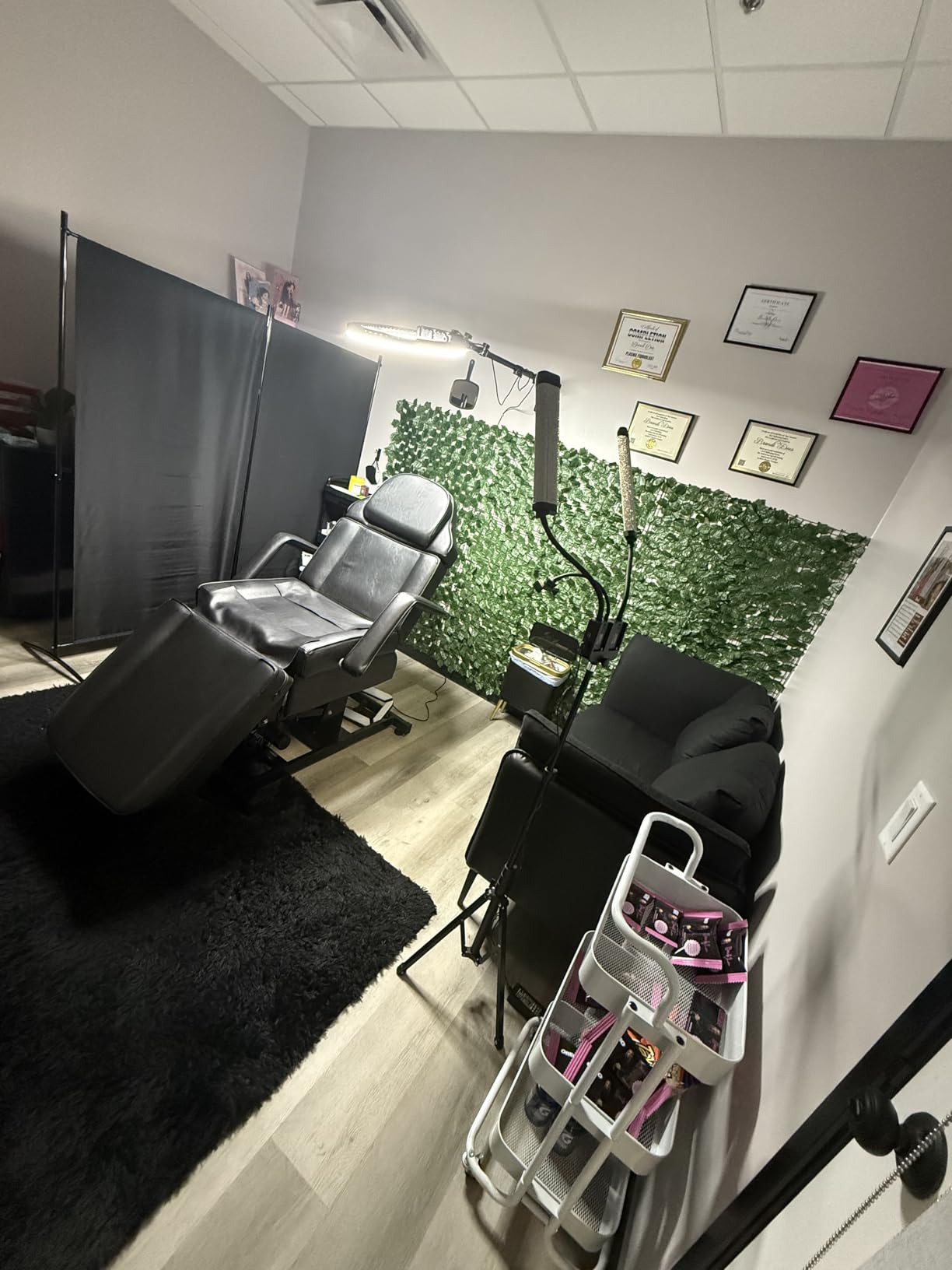 BarberPub 3-Motor Electric Tattoo Chair Salon Massage Facial Bed, Height-Adjustable Esthetician Massage Table for Salon Spa, Reclining Tattoo Chair with Remote Control customer photo 2