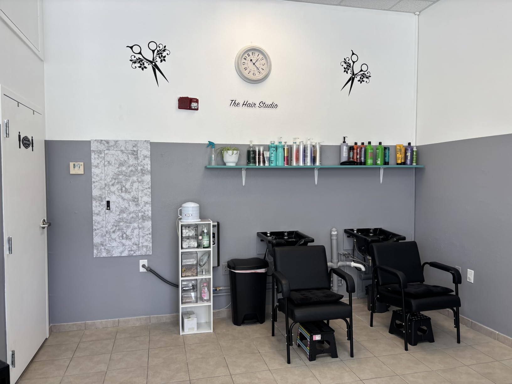 VEVOR Shampoo Basin, Black Hairdresser Sink Shampoo Bowl Sink, ABS Plastic Salon and Spa Hair Washing Sink, Hair Backwash Basin Beauty Salon Equipment for Hair Stylists customer photo 1