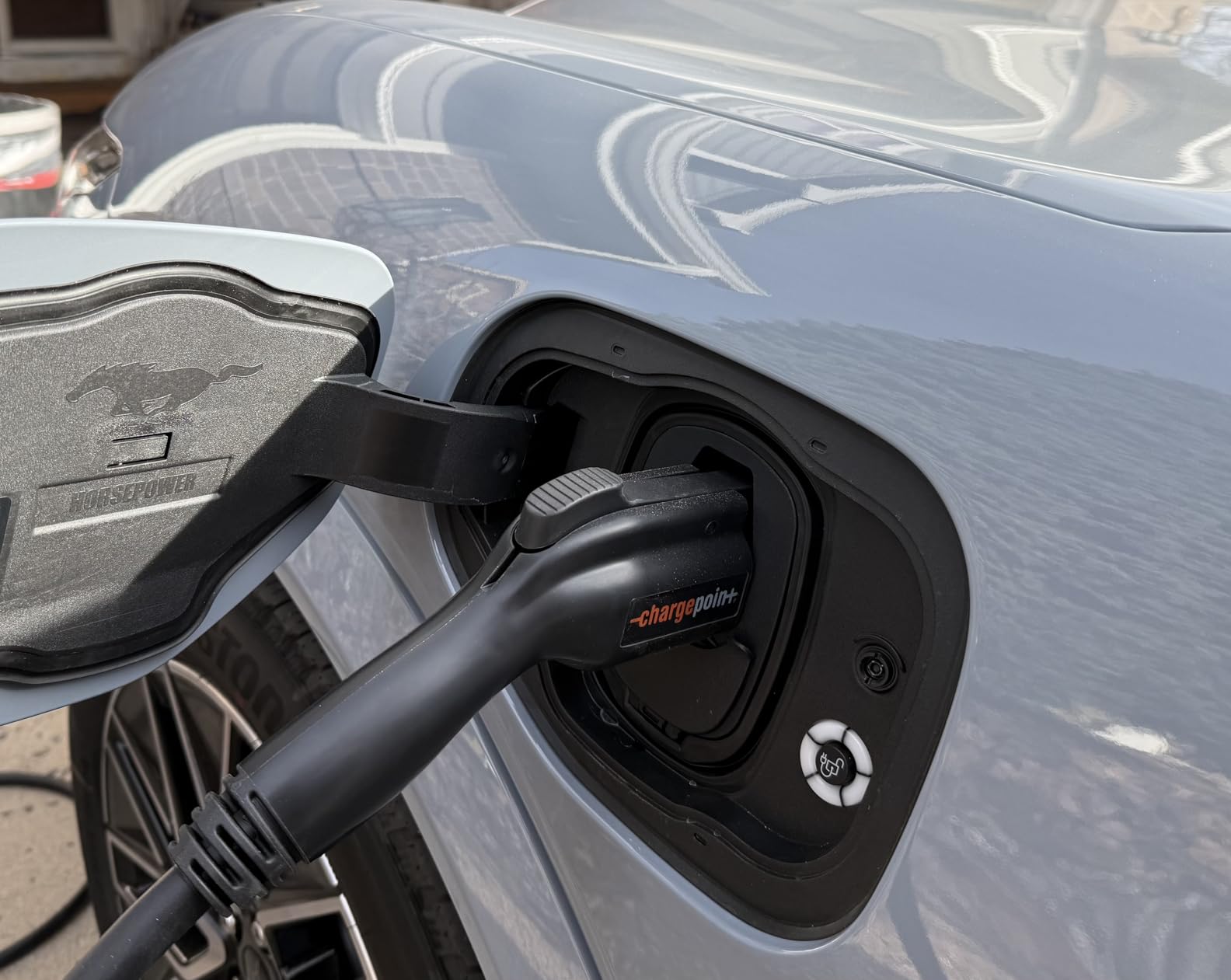 ChargePoint HomeFlex Level 2 EV Fast Charger, J1772, Smart, Hardwired, 50A | For Electric Cars, Adds Up to 37 Mi/Hr, WiFi App Control, 23-Ft Cable, Adjustable 16-50A, Indoor/Outdoor Rated, Energy Star customer photo 2