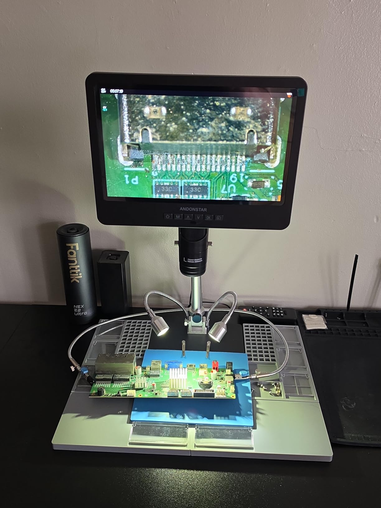 Andonstar AD246S-M Plus 7'' HDMI Soldering Digital Microscope for Electronics Repair, 2000x 3 Lens 2160P UHD Video Record, Soldering Microscope Station with Helping Hands, Coin Full View 32GB Card customer photo 1