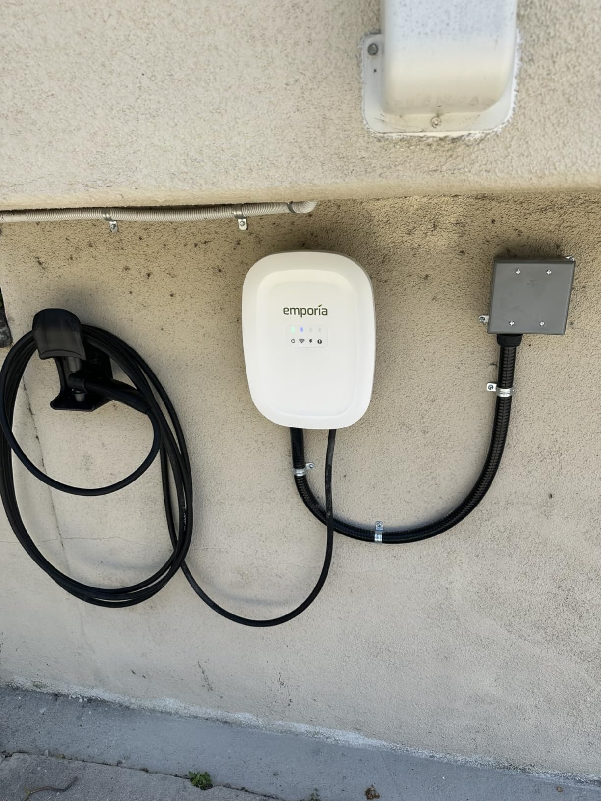 EMPORIA Level 2 EV Charger w/NACS, Compatible with Tesla - 48 amp Electric Car Charger, Preconfigured for Hardwired Install with Whip, UL/Energy Star WiFi-Enabled EVSE, 24ft Cable, White customer photo 1
