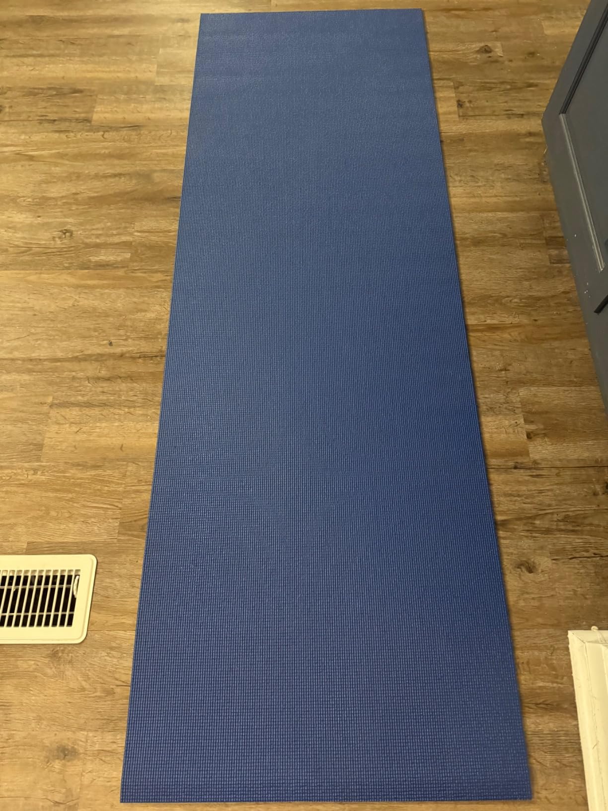 Voyage 5mm Studio Yoga Mats, 6 Pack, 72x24in - Extra Long, Anti-Tear Exercise Mats for Workout, Stretching, Fitness - Non Slip Gym Mats for Home, Schools and Studios customer photo 1