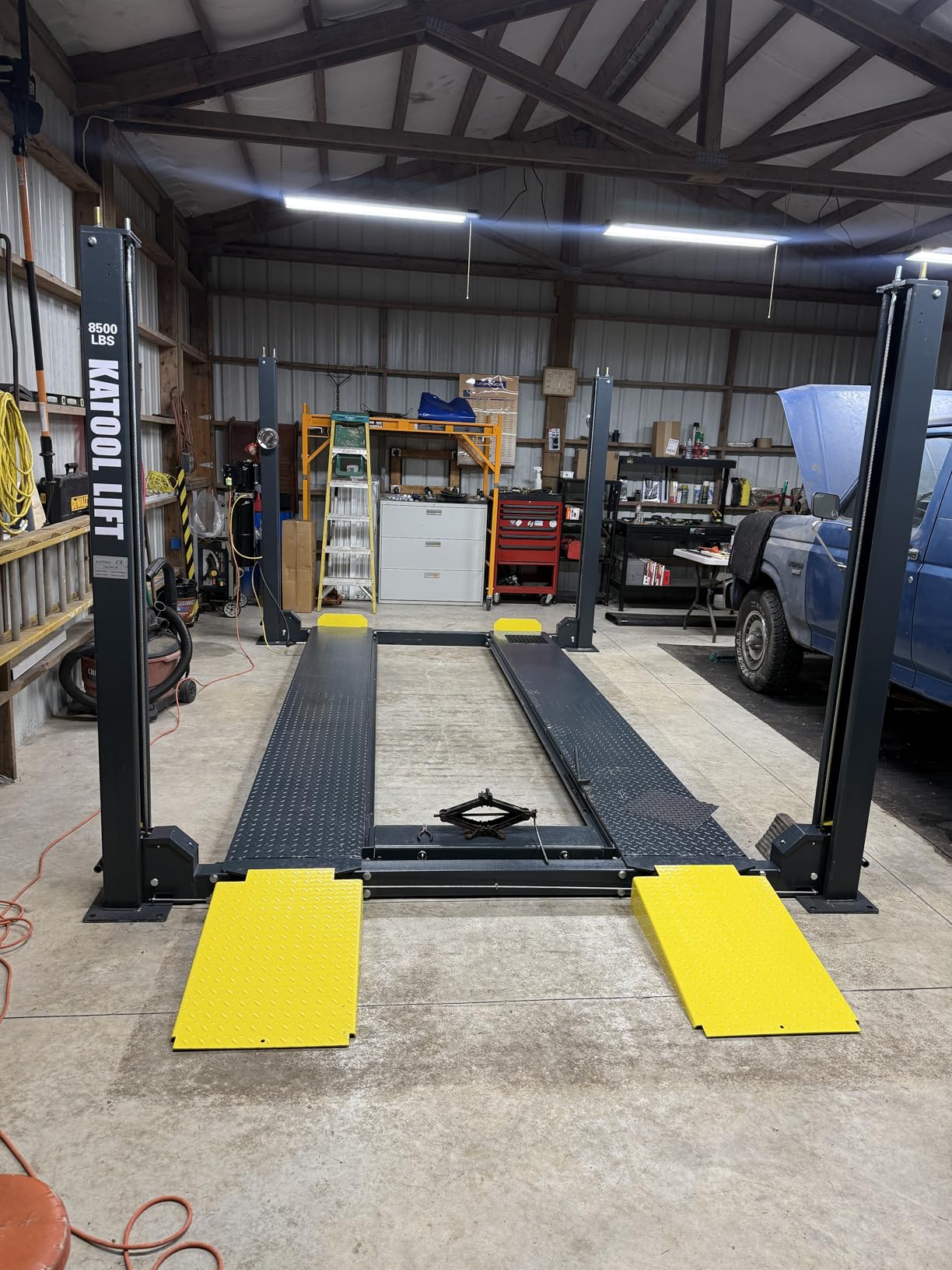 KATOOL 8500 lbs 4-Post Portable Storage Service Car Lift with Casters Kits Extra Tall Extra Long Extra Wide 4-Post Portable Storage Service Lift Home Parking Lift Double Locks customer photo 1