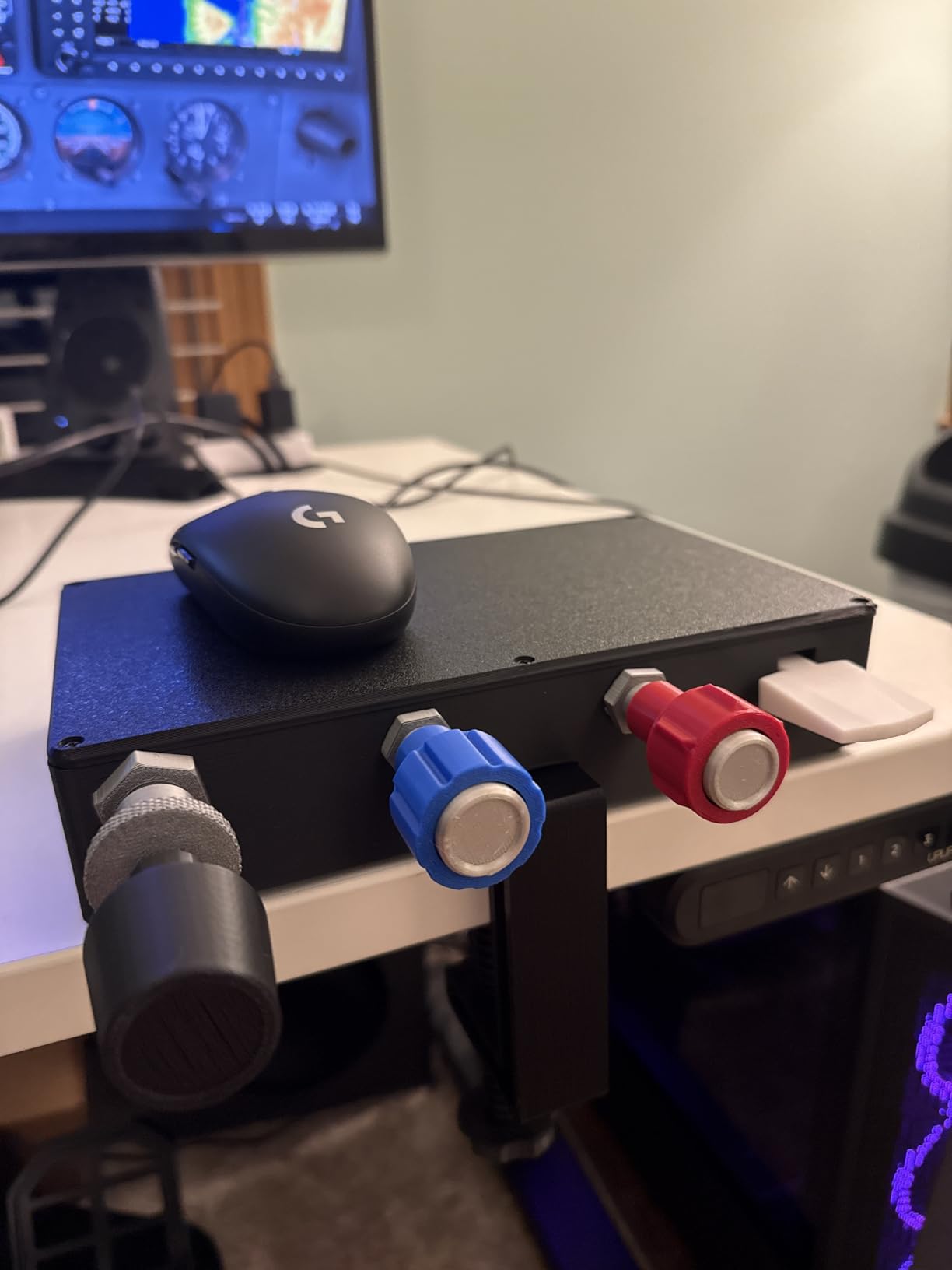 Flight Sim Stuff - Vernier Controls - Throttle, Prop, Mixture and Flaps | True Vernier Prop and Mixture Controls, Throttle Friction Lock, Flaps Control customer photo 1