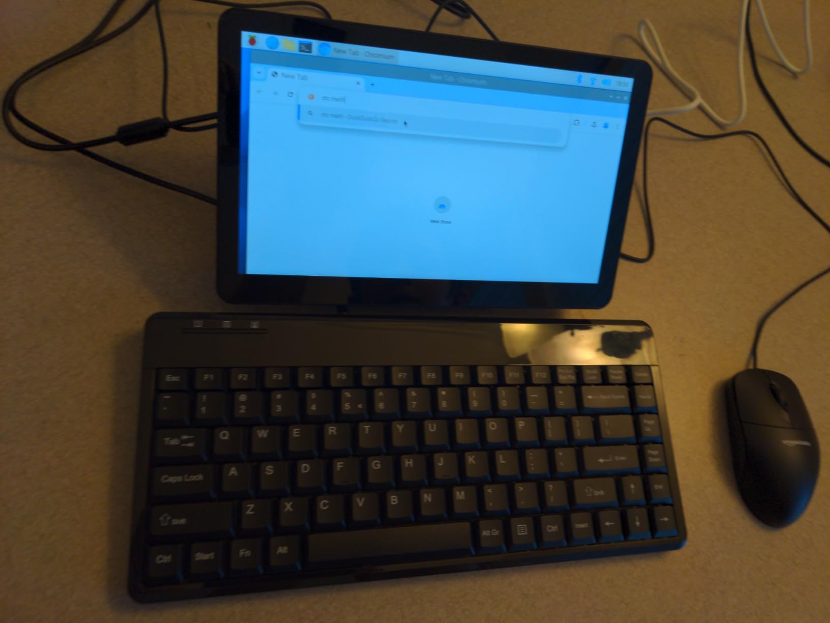 CanaKit Raspberry Pi 5 Starter Kit PRO - Turbine Black (128GB Edition) (8GB RAM) customer photo 1