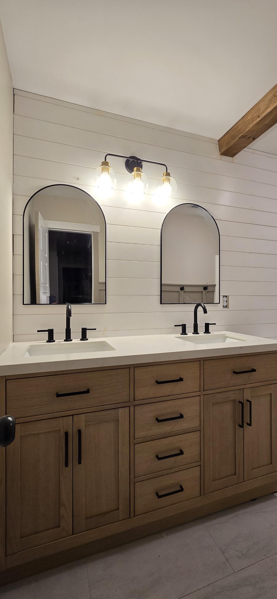 ARIEL Hepburn 60-inch Bathroom Vanity with Sink, Solid Wood, 1.5-inch Carrara White Quartz Countertop & Backsplash, Double Rectangular Porcelain Sink, 4 Soft Closing Doors, 6 Dovetail Drawers, White customer photo 1