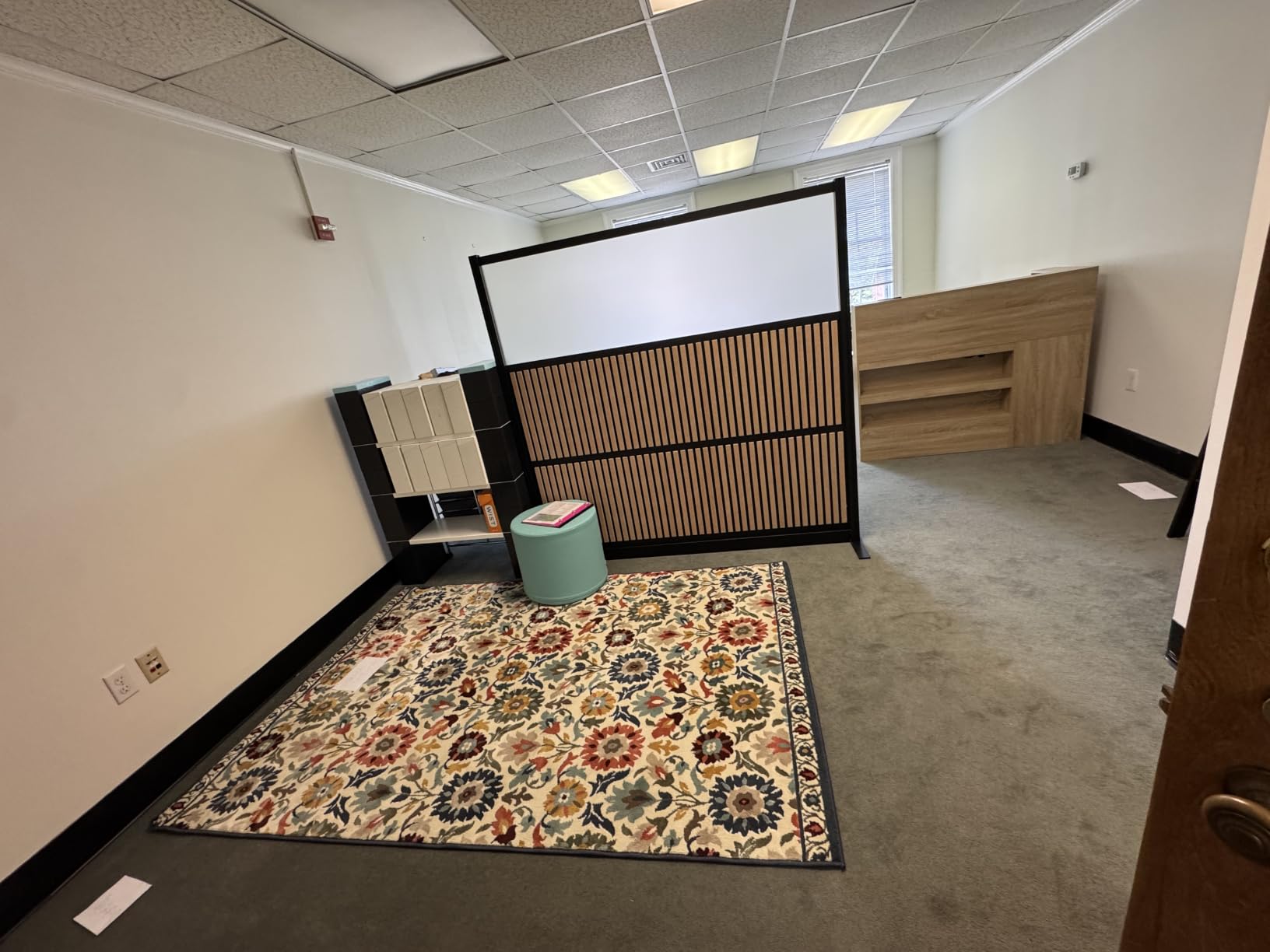 Room Divider for Office Privacy - Modular Freestanding Acoustic Office Partition with PET Sound Dampening Panels and Faux-Wood Slats, 70