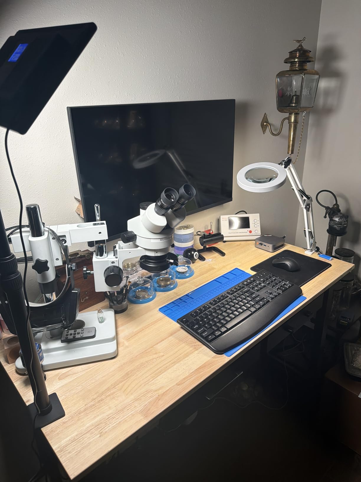 Professional Trinocular Stereo Zoom Microscope, 3.5X-90X Magnification with WF10X Eyepieces, 0.7X-4.5X Zoom Objective and 0.5X & 2.0X Auxiliary Lens, Double-Arm Boom Stand, 56S LED Ring Light customer photo 1