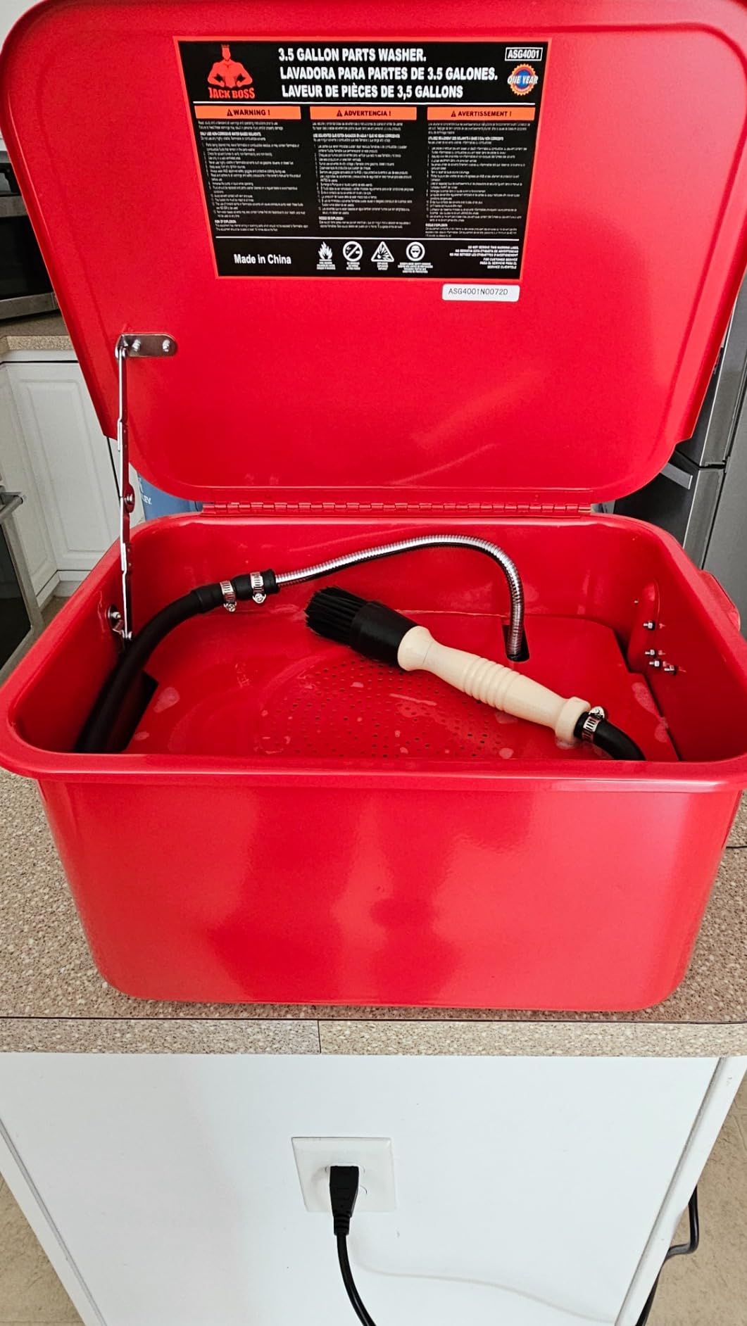 Jack Boss 3.5 Gallon Capacity Portable Steel Cabinet Parts Washer with 110V Electric Pump for Wheel Bearings, Gears, and carburetors, Red customer photo 1