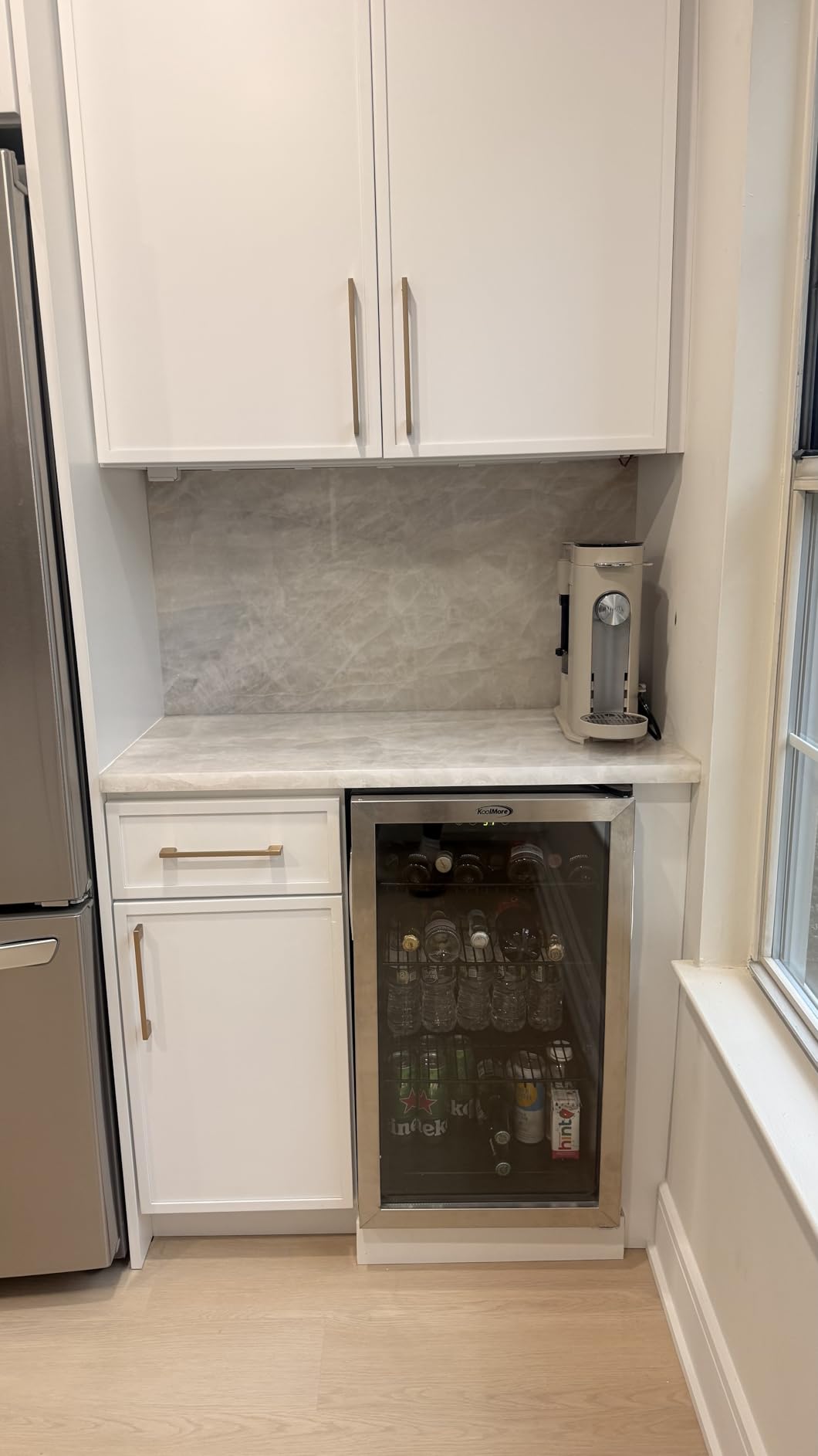 KoolMore 23 in. One Glass Door Commercial Display Merchandiser Refrigerator Cooler in Black, ETL Listed, 10 cu. ft. (KM-MDR-1GD-10C) customer photo 2