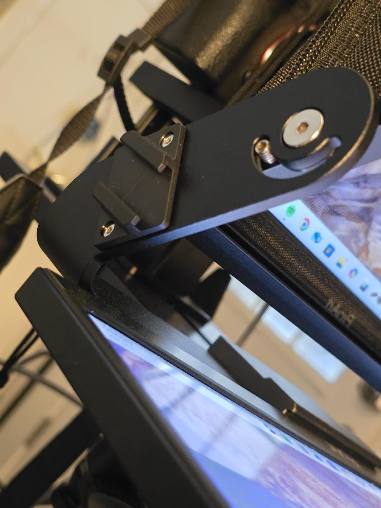 Neewer Teleprompter X14 III with RT113 Remote/App Control, 45 Tilt 14