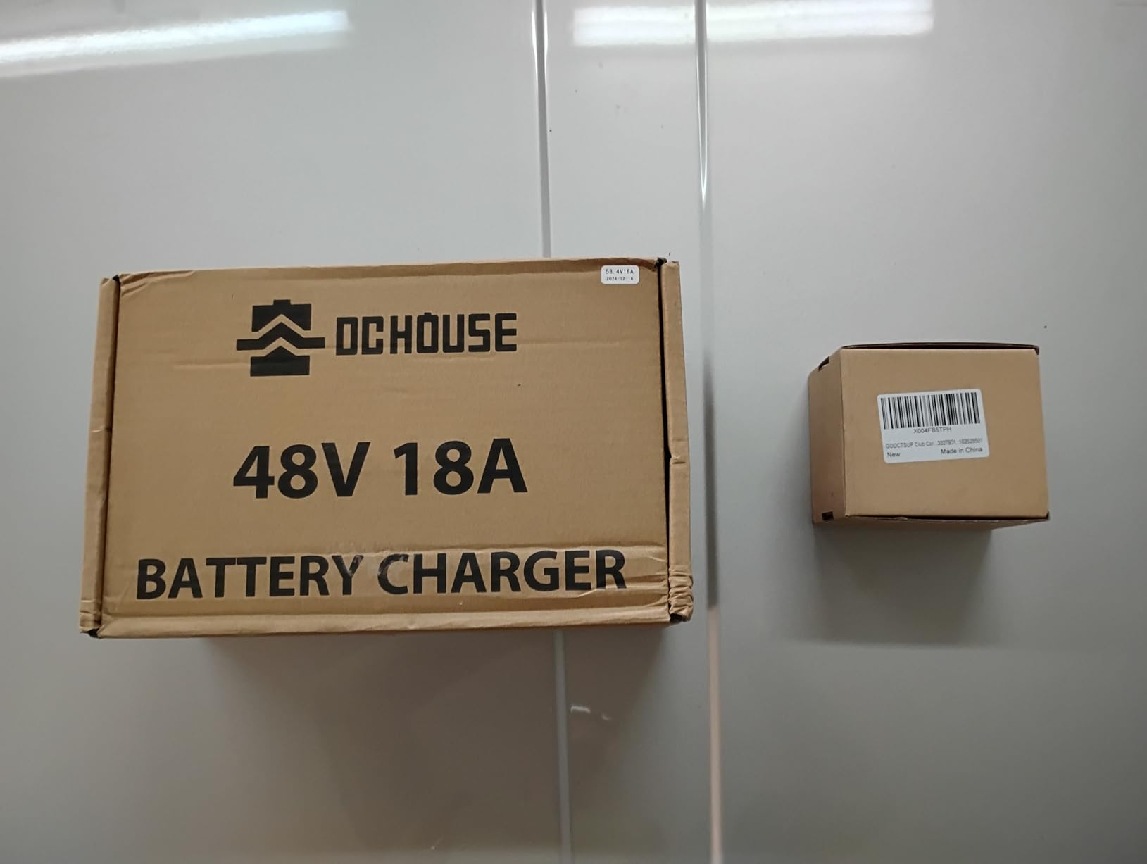 DC HOUSE 48V 18A Lithium Charger ≥93% Efficiency for Golf Cart Batteries | 900W Fast Charger, IP65 Waterproof, Anti-fall Design and Cooling Fan for Golf Carts, Forklifts and Boats customer photo 1