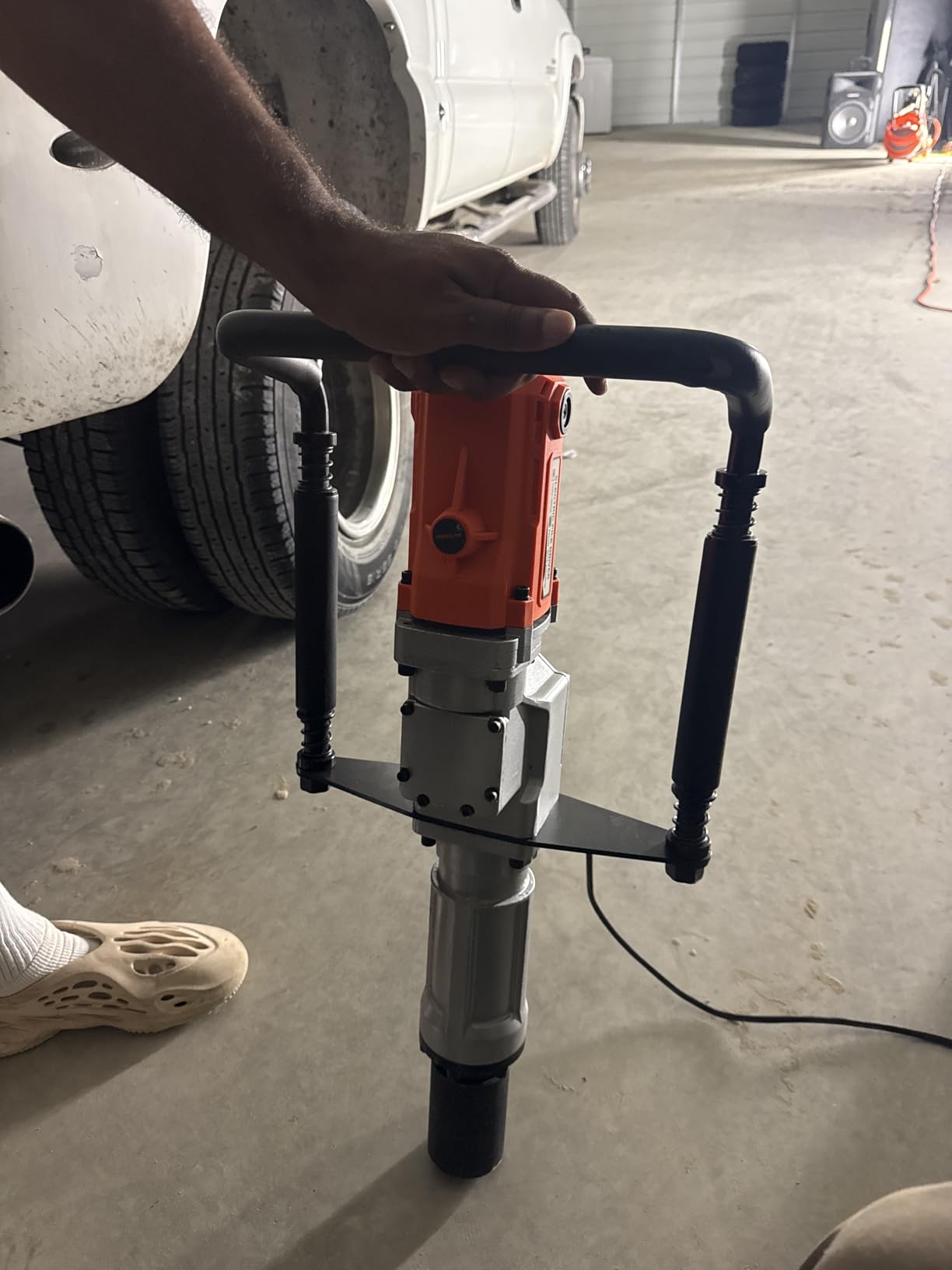 2200W Electric T Post Driver with 2 Sleeves (55/70mm), 110V | 2100BPM, 85J Impact, Ergonomic Handle, for Metal Fencing, Landscaping, and DIY Projects customer photo 2