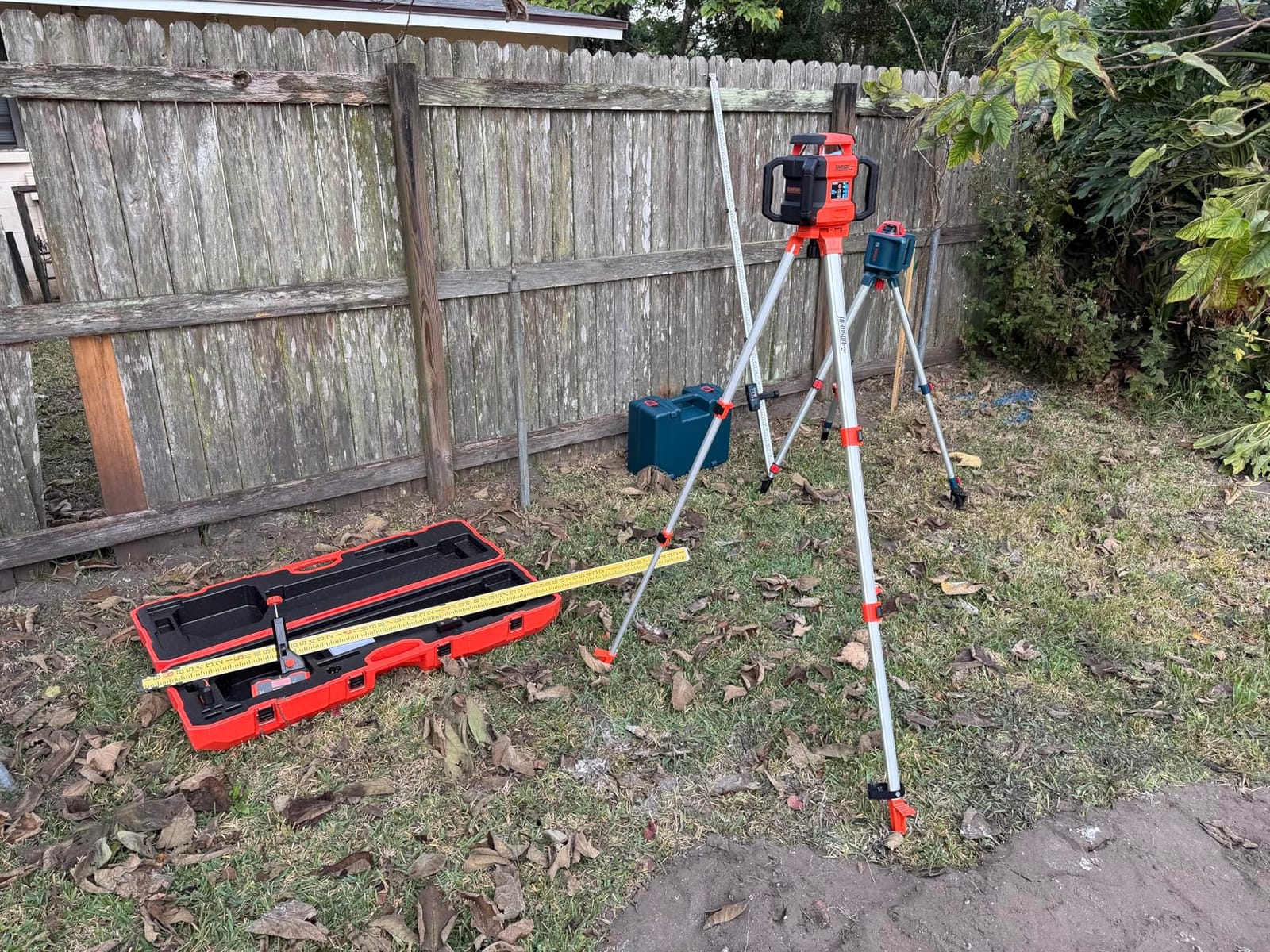 Johnson Level & Tool JRT300-RDHV-S Self-Leveling Red Dual Slope Rotary Laser System, 4,000FT Range, Lithium Ion Batteries, Magnetic Target, Laser Detector, Remote Control, Tripod and 13 FT Grade Rod customer photo 1