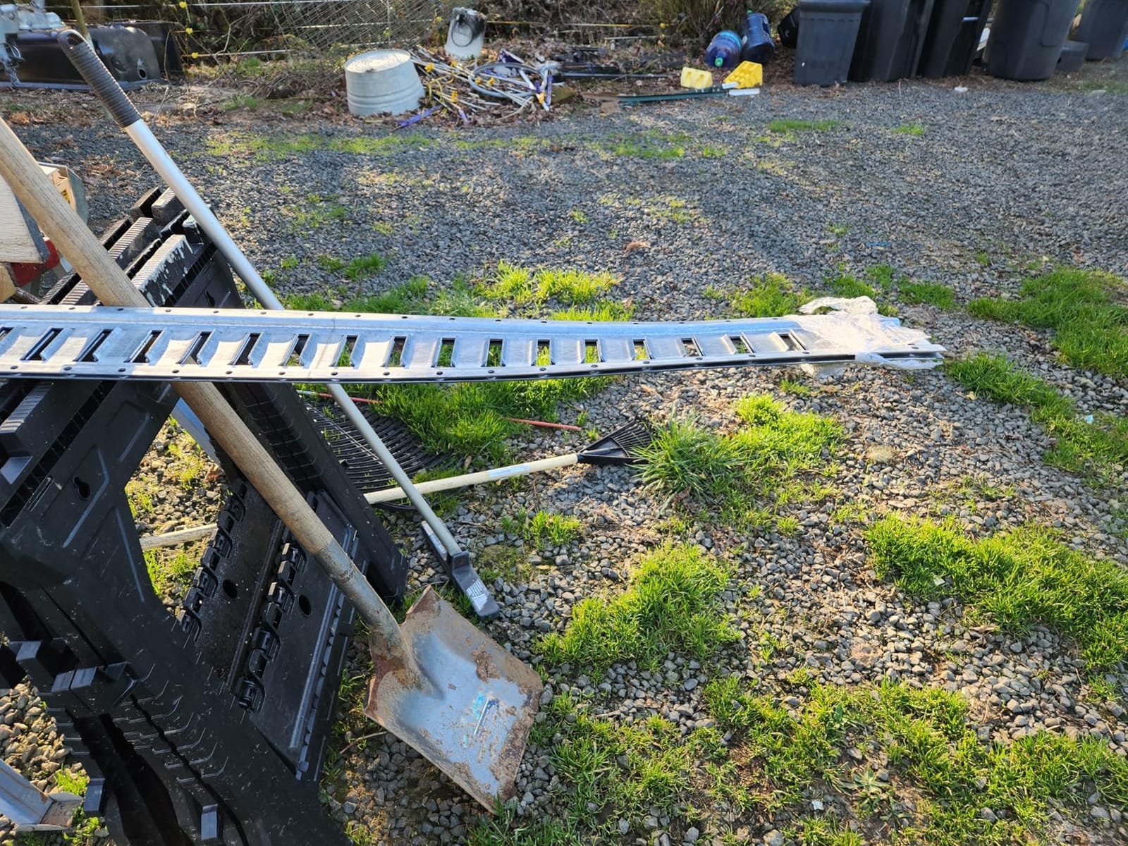 US Cargo Control E Track, Made in USA, 12 Gauge Steel 8 FT Galvanized E-Track Rails (4 Pack), Horizontal ETrack Rails for Trailers, Garages, Cargo Vans - 6,000 LBS Break Strength Per Slot customer photo 1