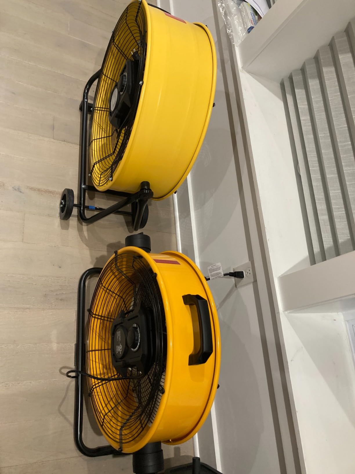 iLiving 36 Inches 16000 CFM Heavy Duty High Velocity Barrel Floor Drum Fan with DC Brushless Motor, Stepless Speed Adjustment for Workshop, Garage, Commercial or Industrial, UL Safety Listed customer photo 1